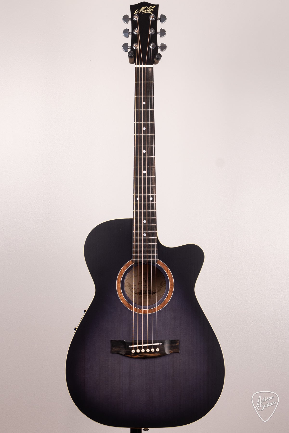 Maton Guitars EBG-808C Performer - 16651