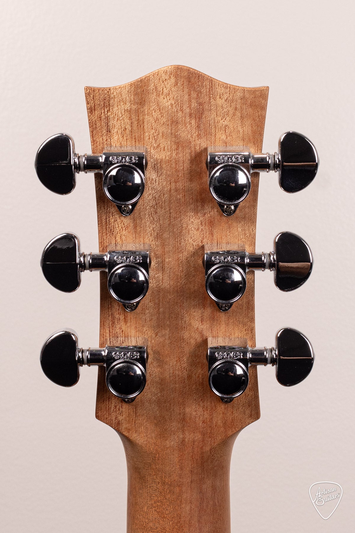 Maton Guitars Solid Road Series SRS-60C Dreadnought - 16618