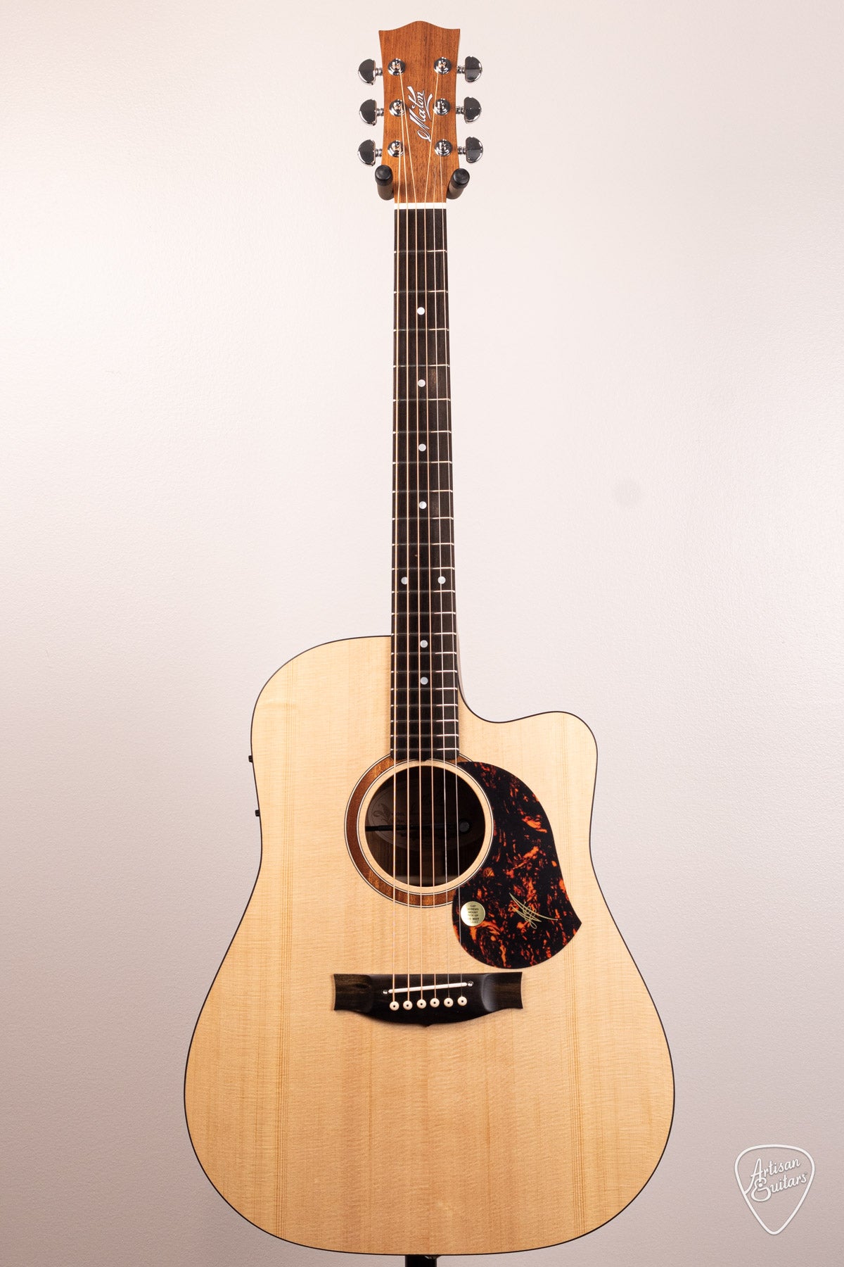 Maton Guitars Solid Road Series SRS-70C Dreadnought - 16619