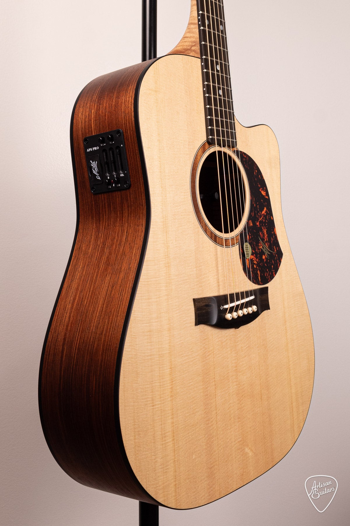 Maton Guitars Solid Road Series SRS-70C Dreadnought - 16619