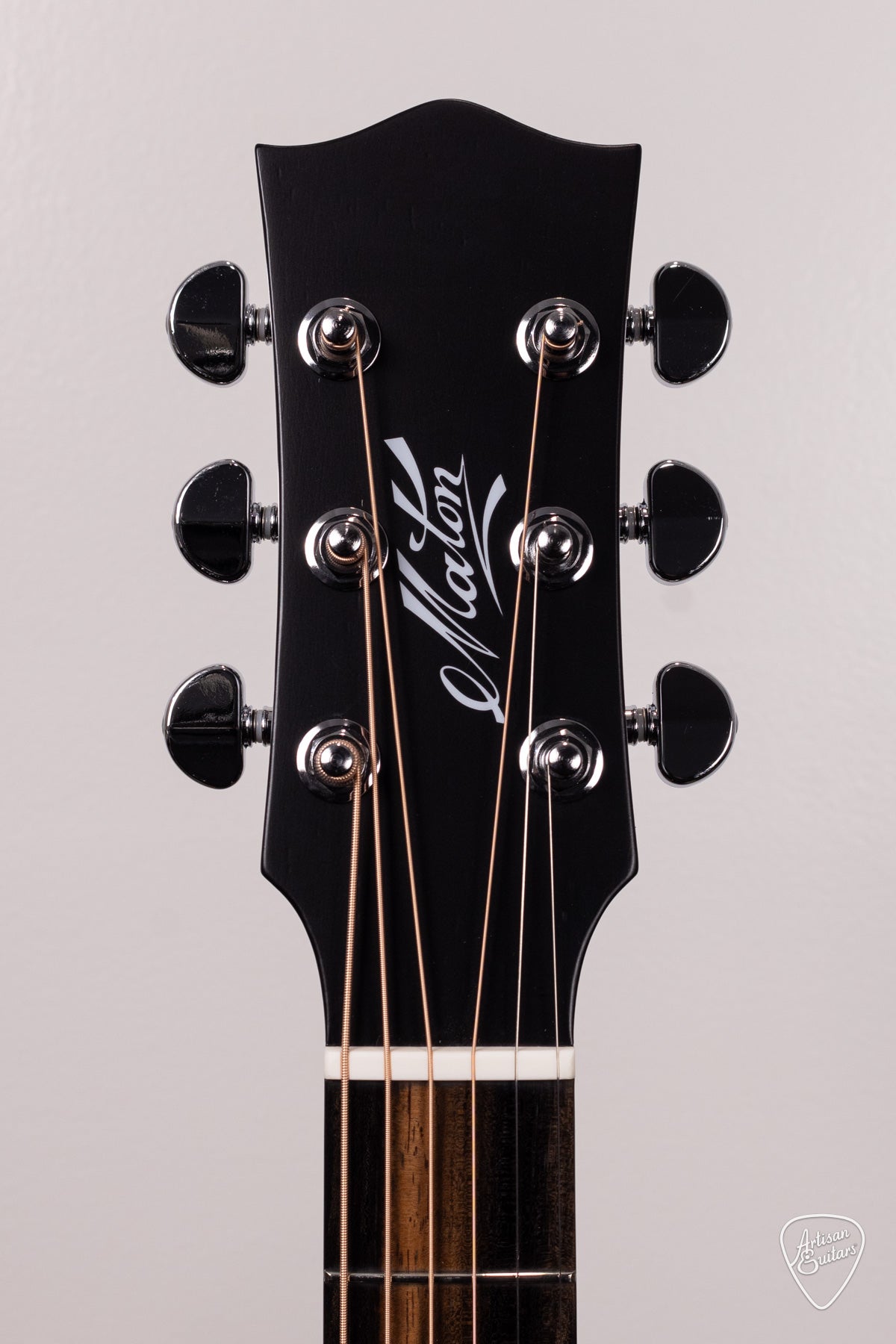 Maton Guitars Solid Road Series SRS-70C Dreadnought - 16637