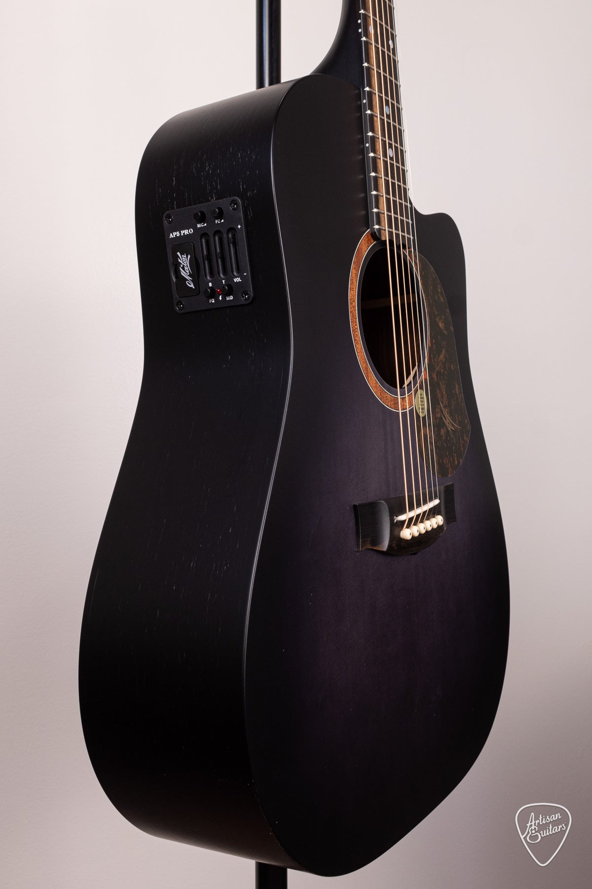 Maton Guitars Solid Road Series SRS-70C Dreadnought - 16637