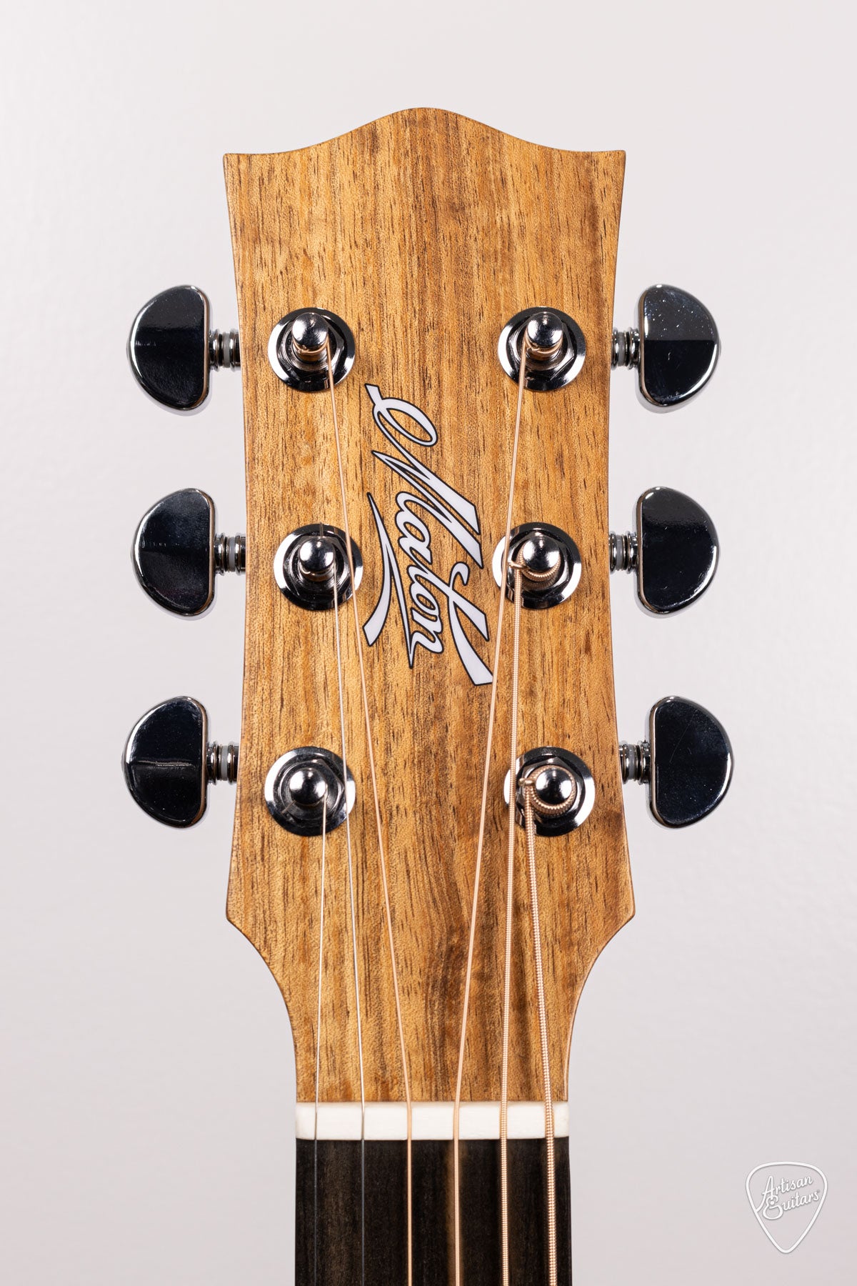 Maton Guitars LEFTY Solid Road Series SRS-70C Dreadnought - 16589
