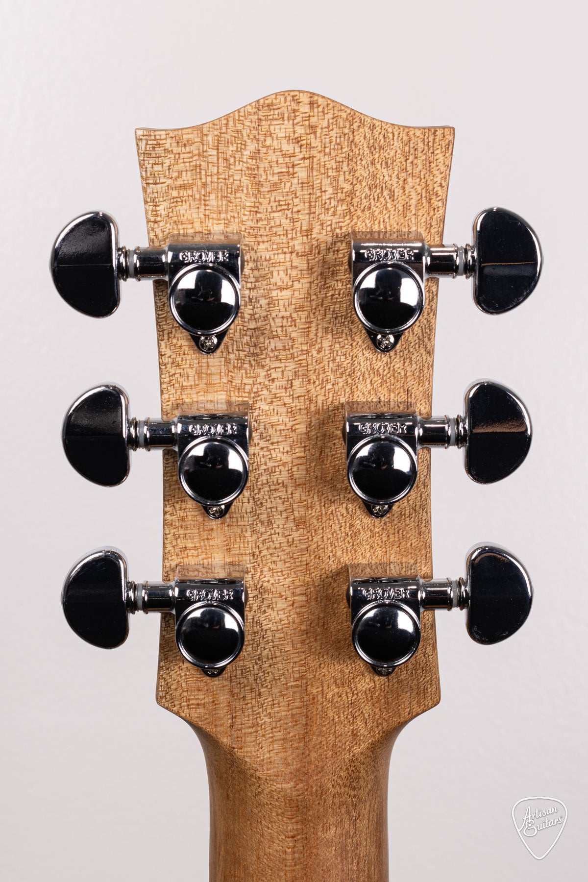 Maton Guitars LEFTY Solid Road Series SRS-70C Dreadnought - 16589