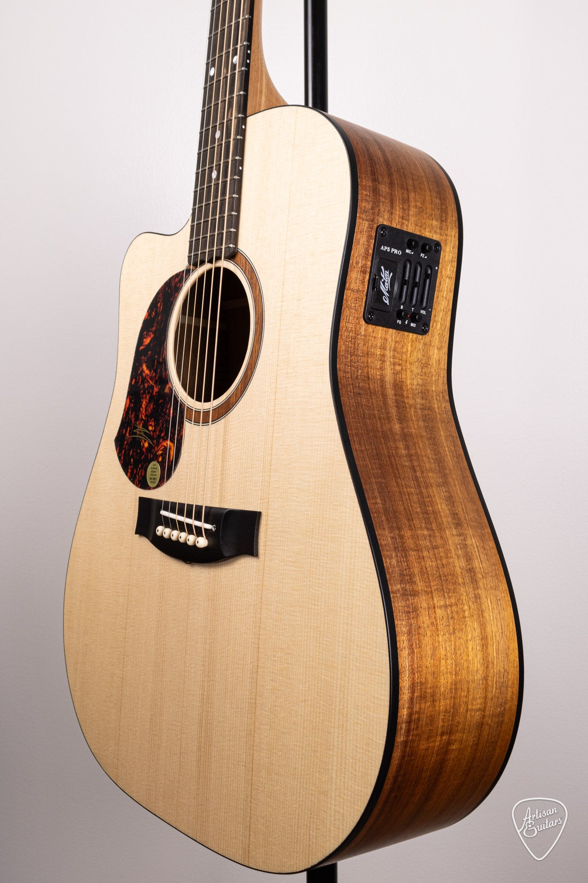 Maton Guitars LEFTY Solid Road Series SRS-70C Dreadnought - 16589