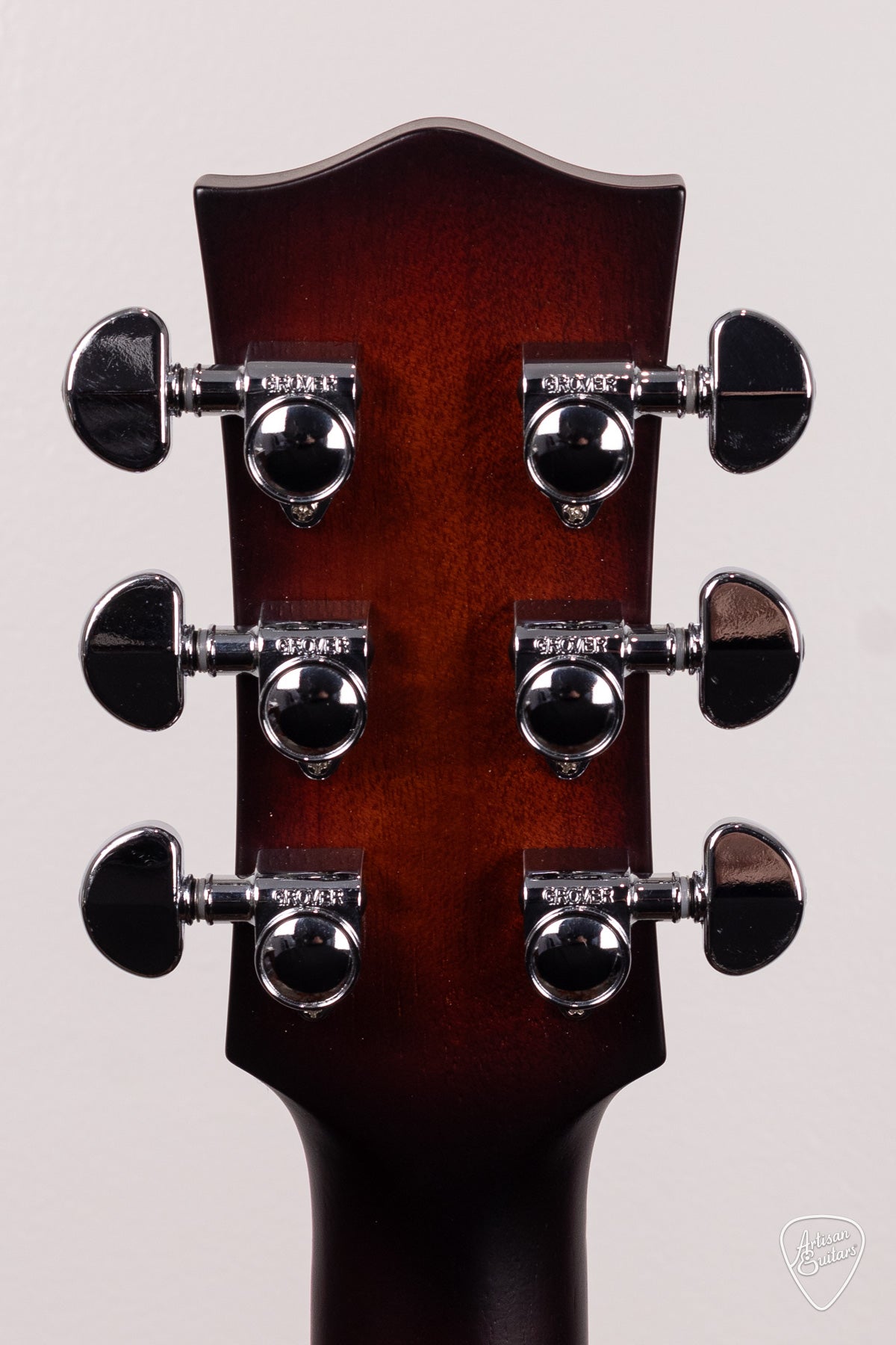 Maton Guitars Solid Road Series SRS-70C Dreadnought - 16639