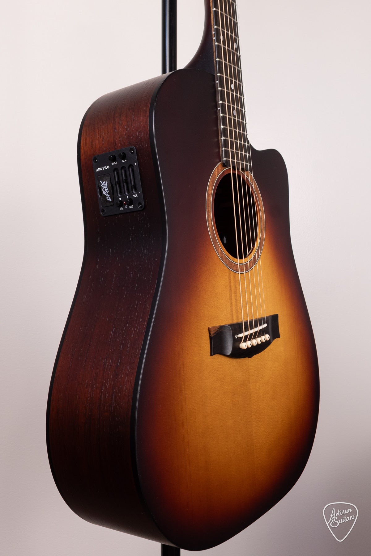 Maton Guitars Solid Road Series SRS-70C Dreadnought - 16639