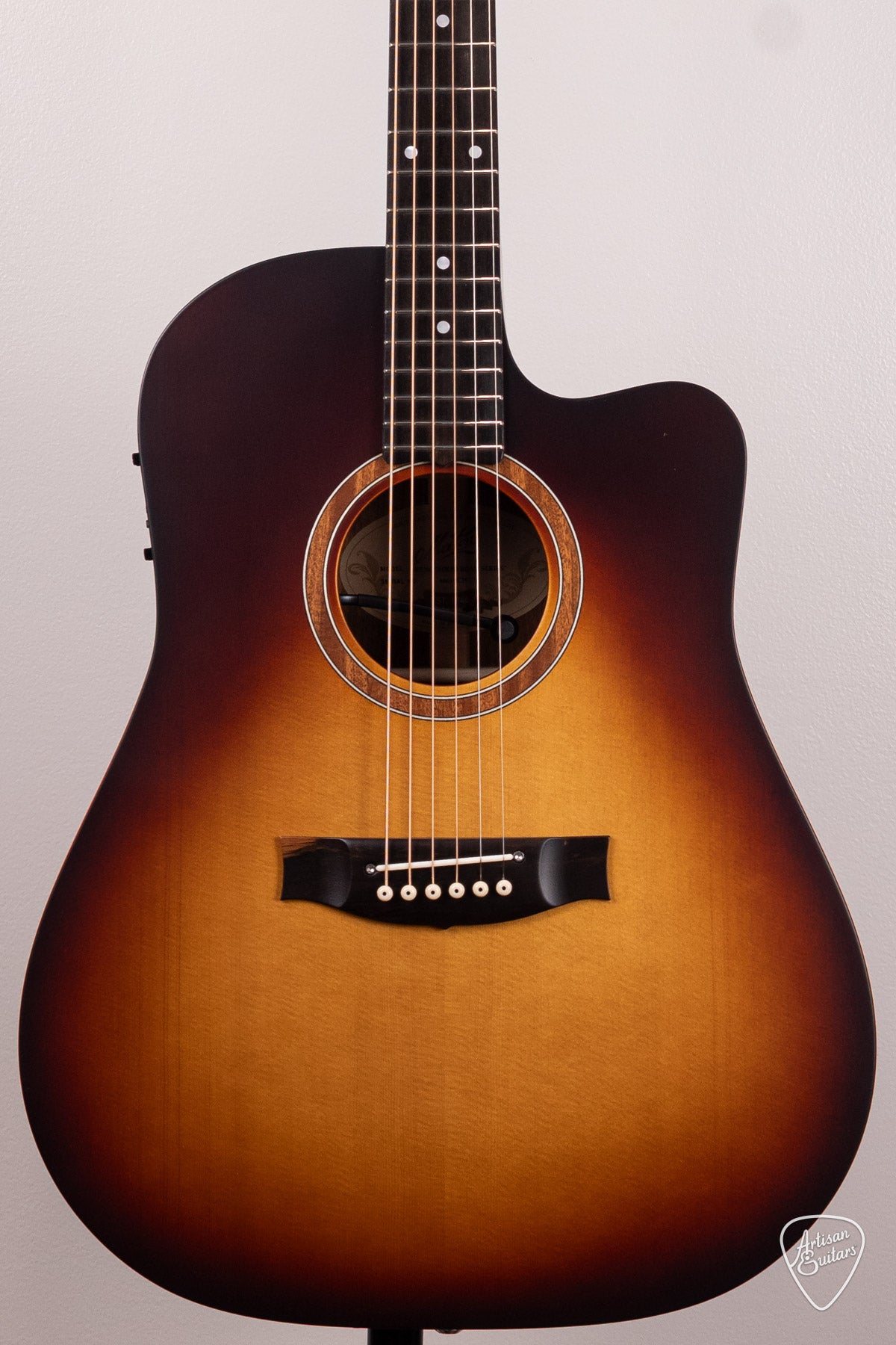 Maton Guitars Solid Road Series SRS-70C Dreadnought - 16639