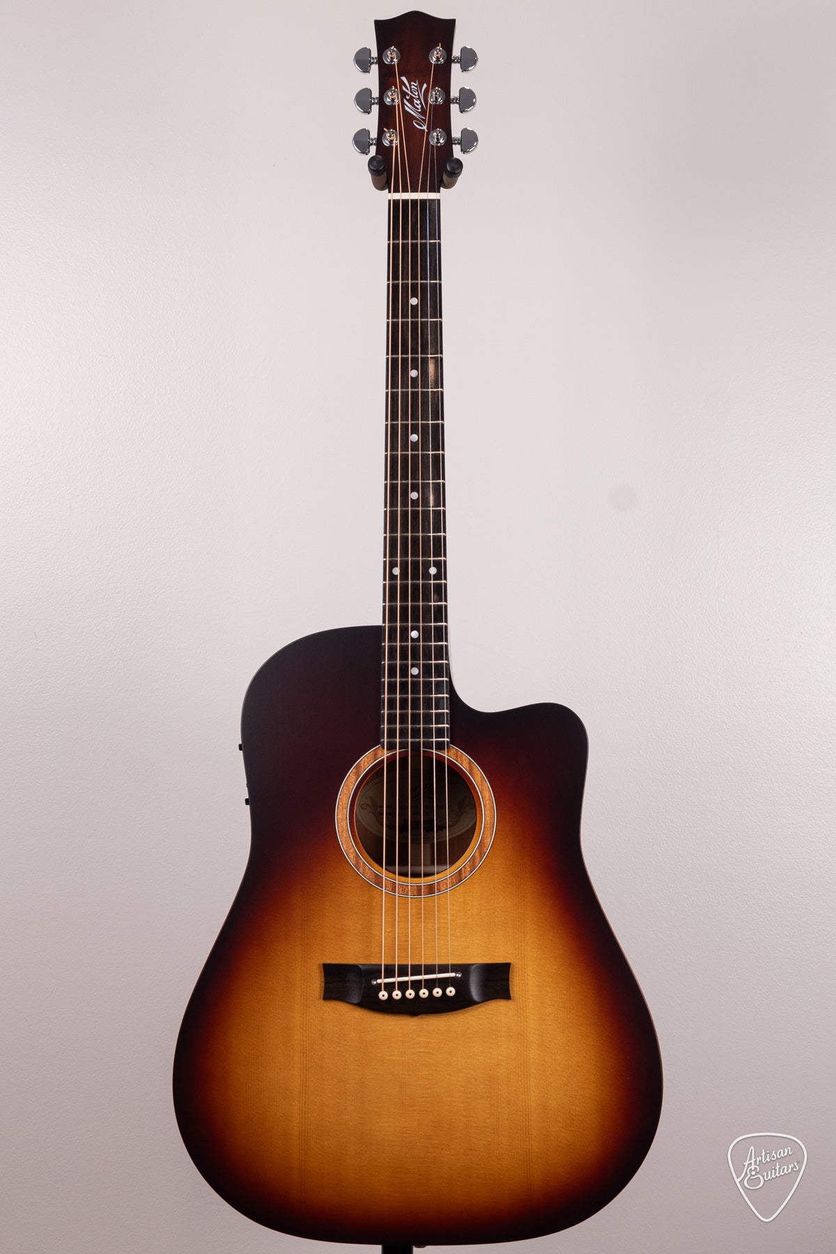 Maton Guitars Solid Road Series SRS-70C Dreadnought - 16640