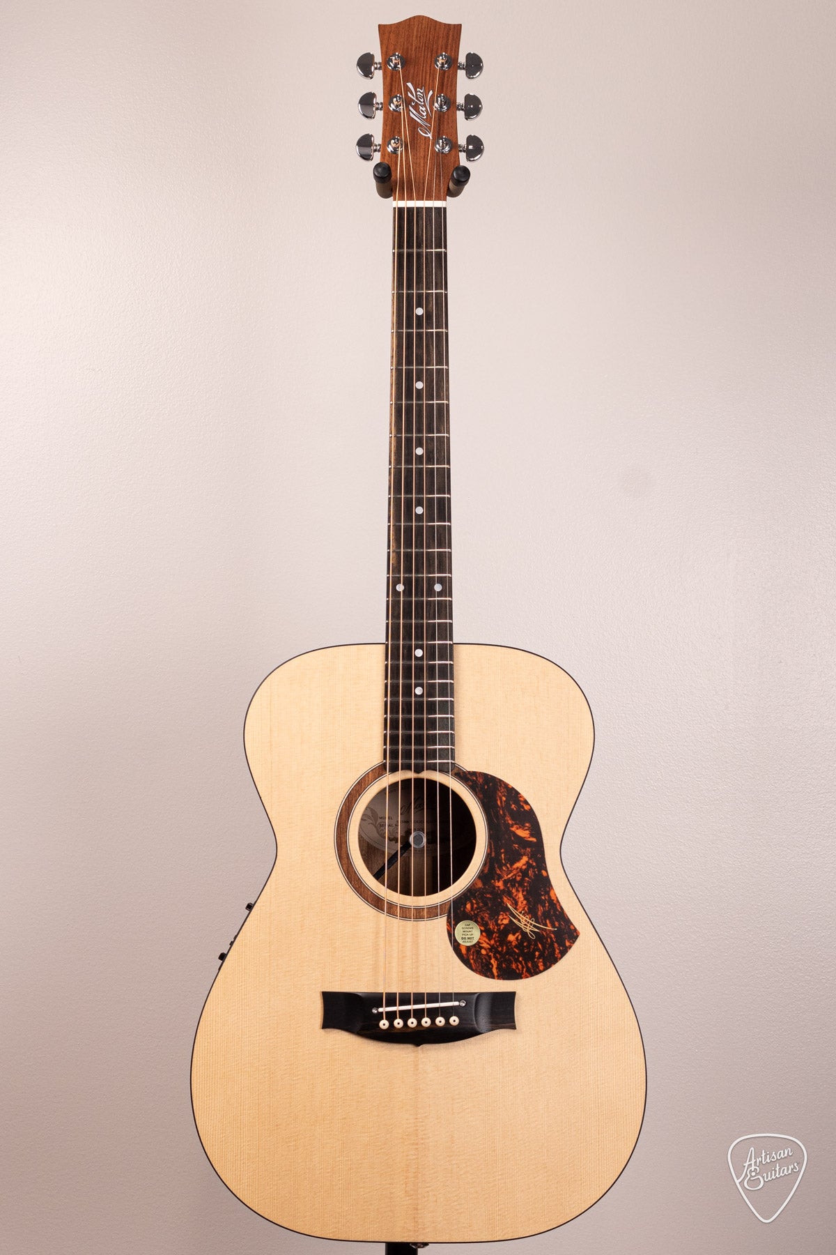 Maton Guitars Solid Road Series SRS-808 - 16621