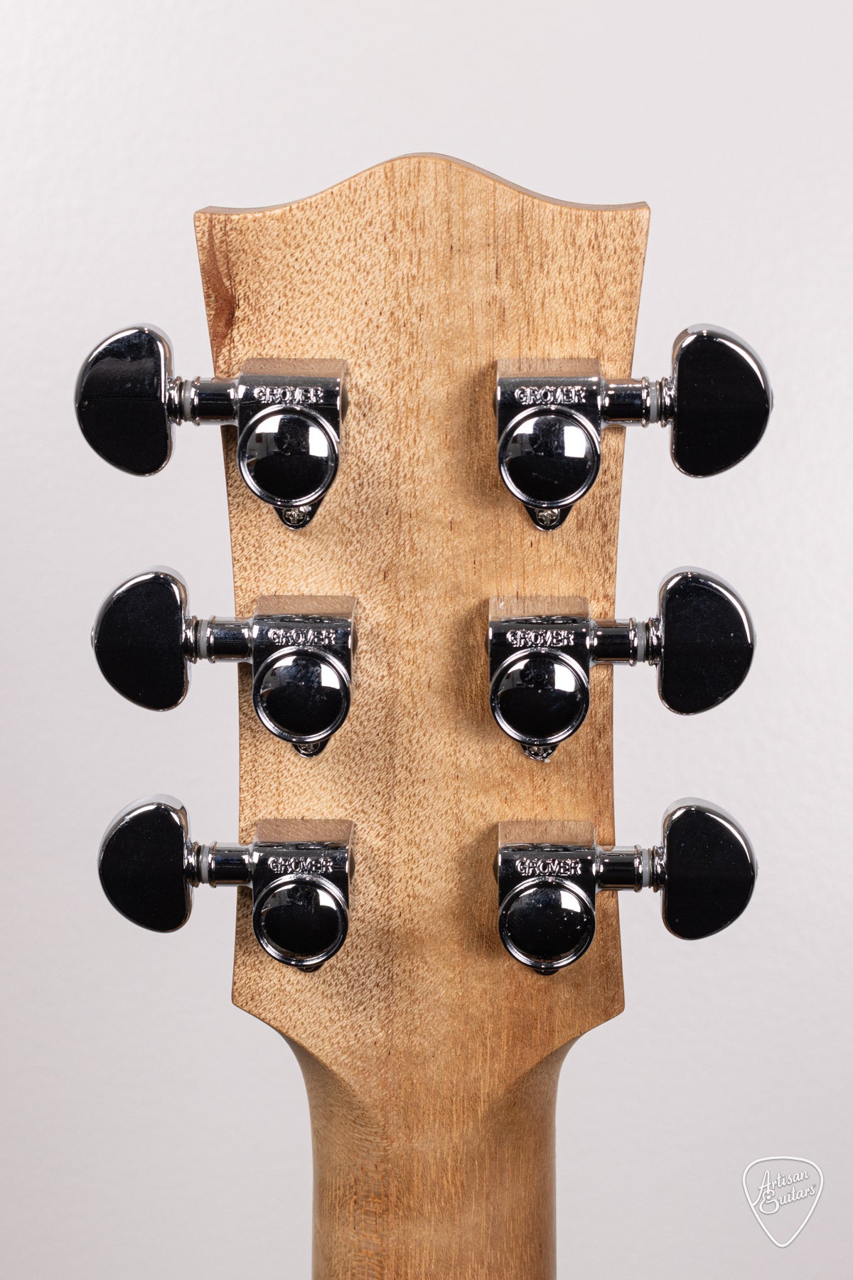 Maton Guitars Solid Road Series SRS-808 - 16564
