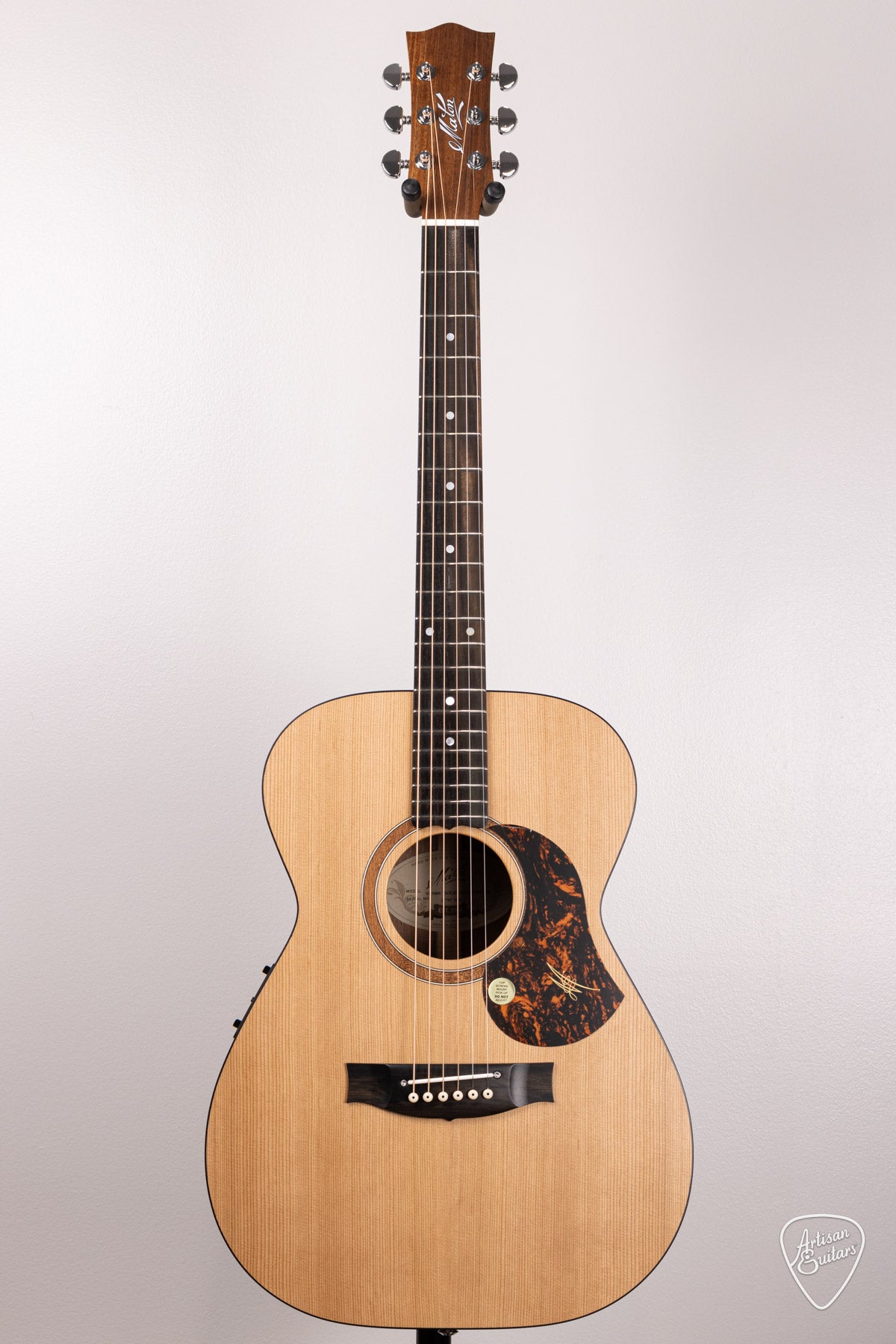 Maton Guitars Solid Road Series SRS-808 - 16564