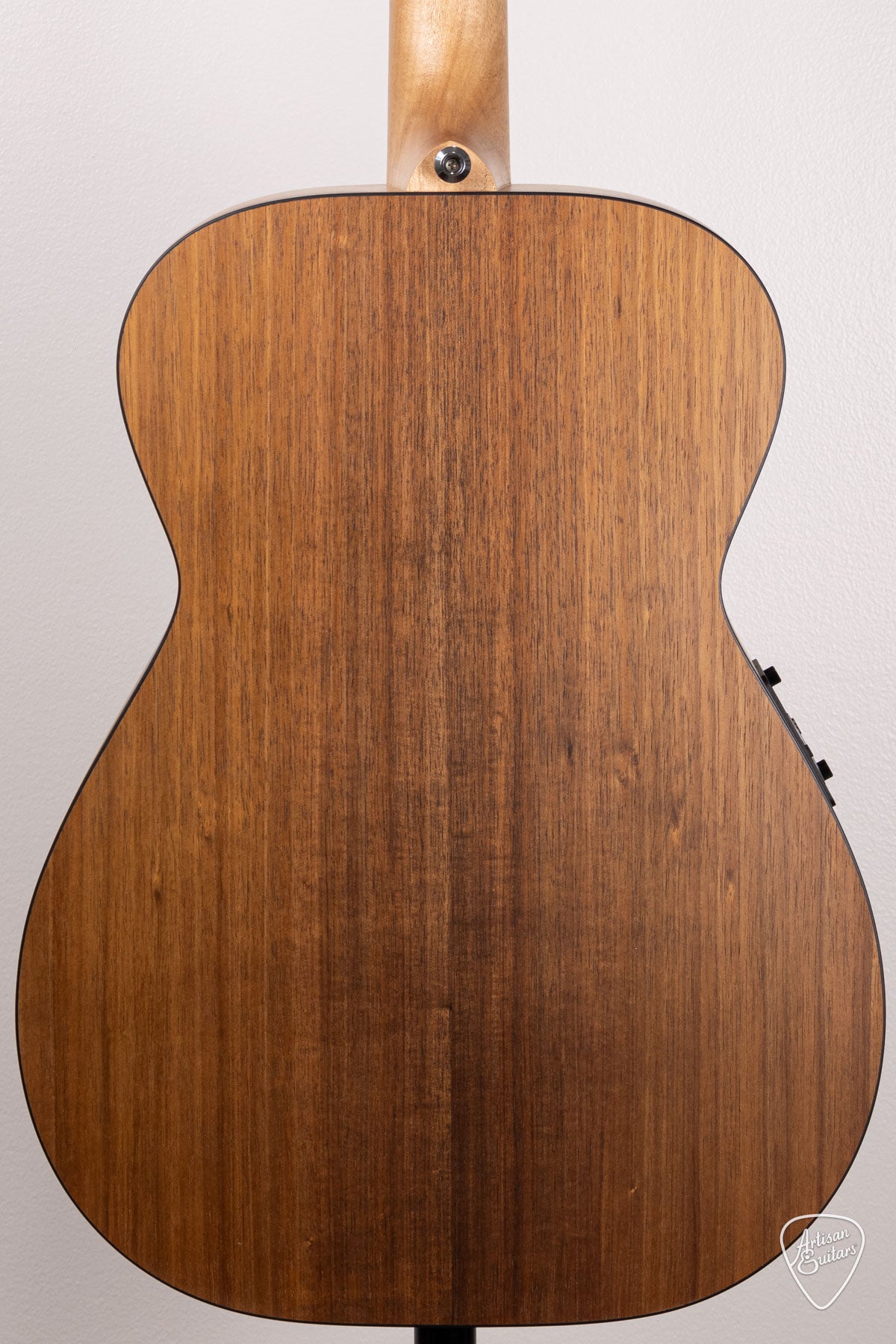 Maton Guitars Solid Road Series SRS-808 - 16564
