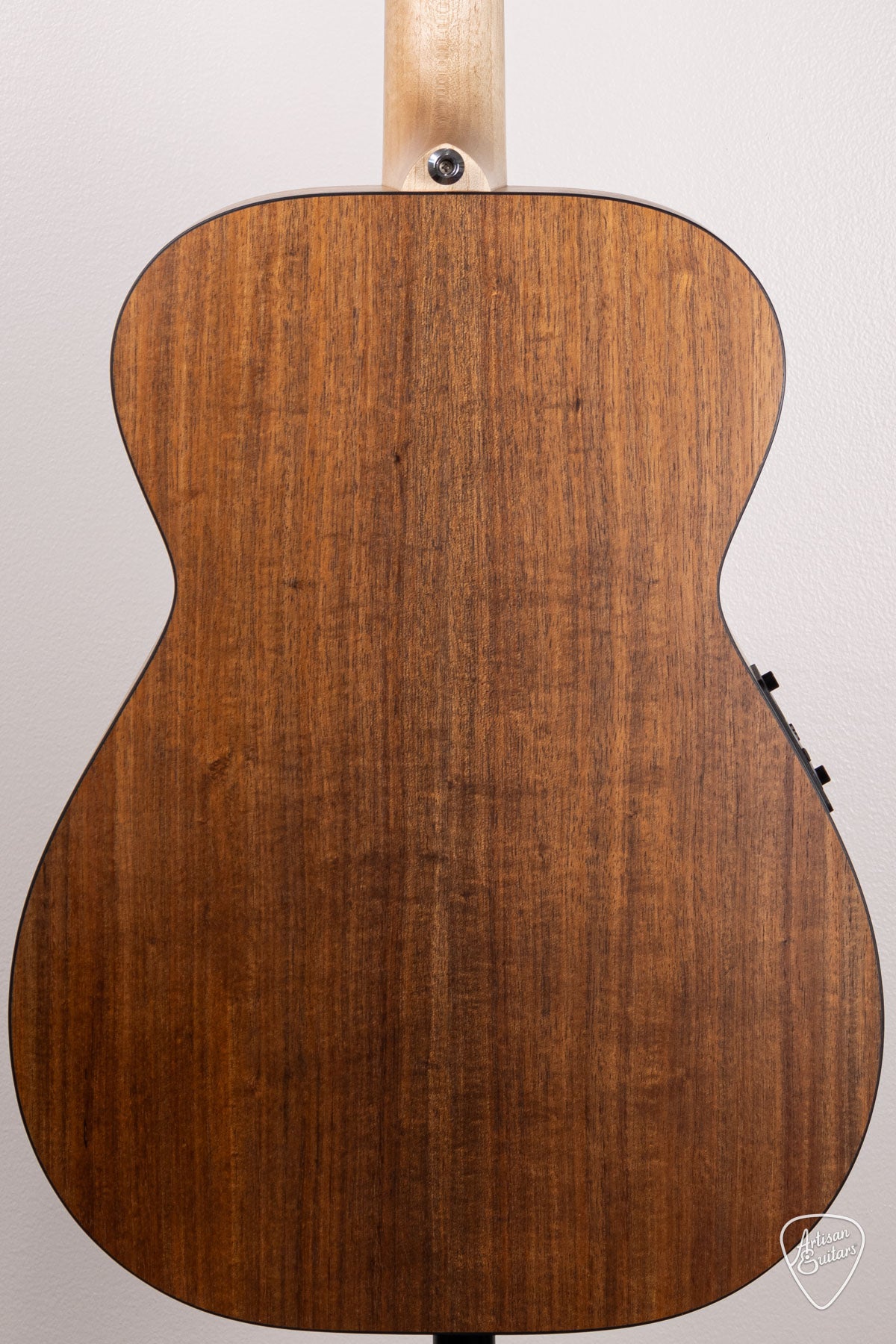 Maton Guitars Solid Road Series SRS-808 - 16565