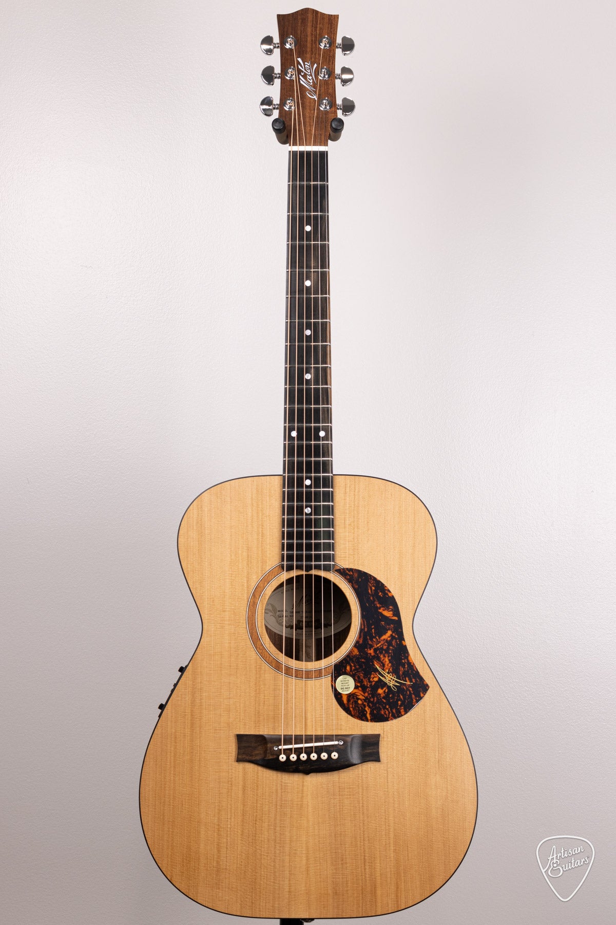 Maton Guitars Solid Road Series SRS-808 - 16563