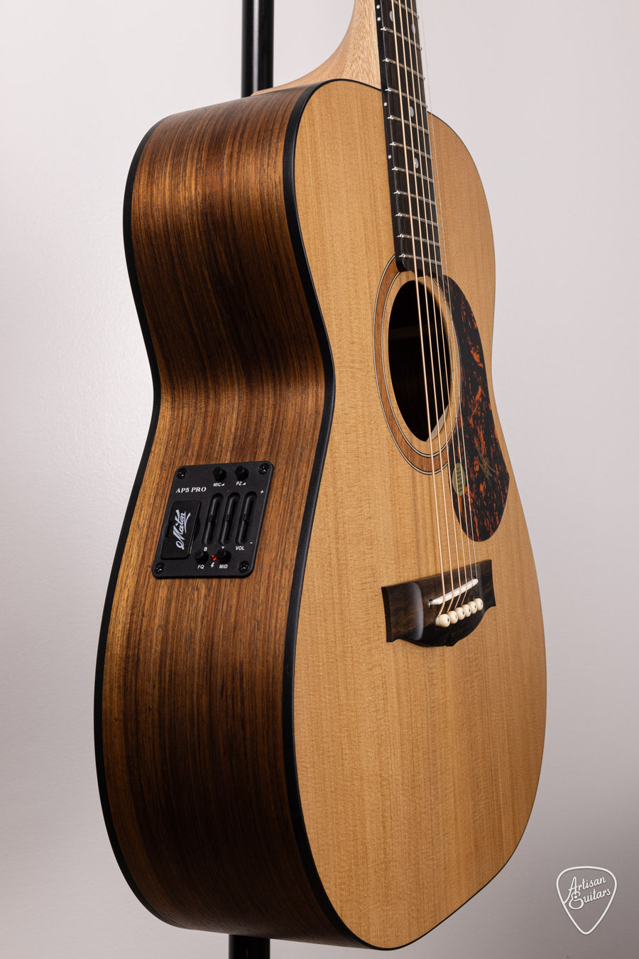 Maton Guitars Solid Road Series SRS-808 - 16563