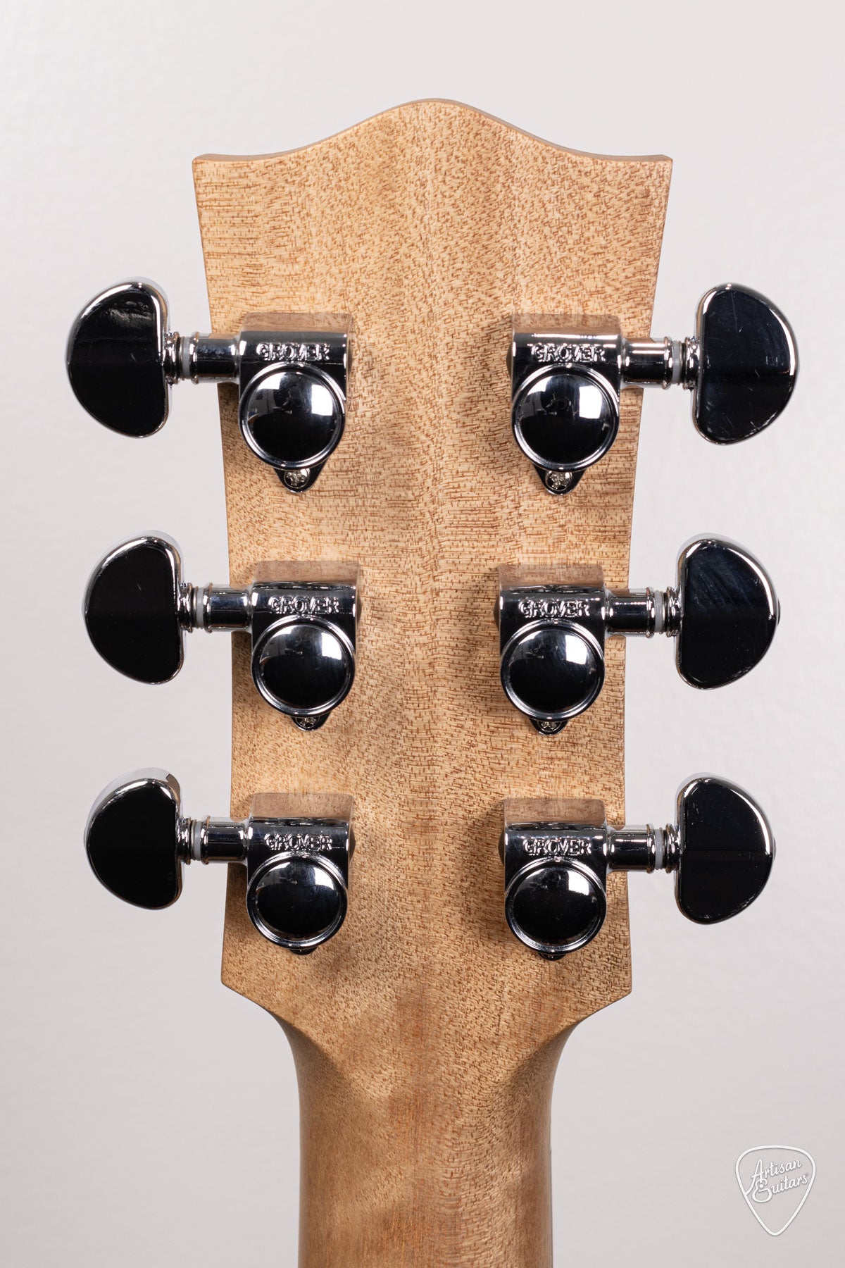 Maton Guitars Solid Road Series SRS-808 - 16563