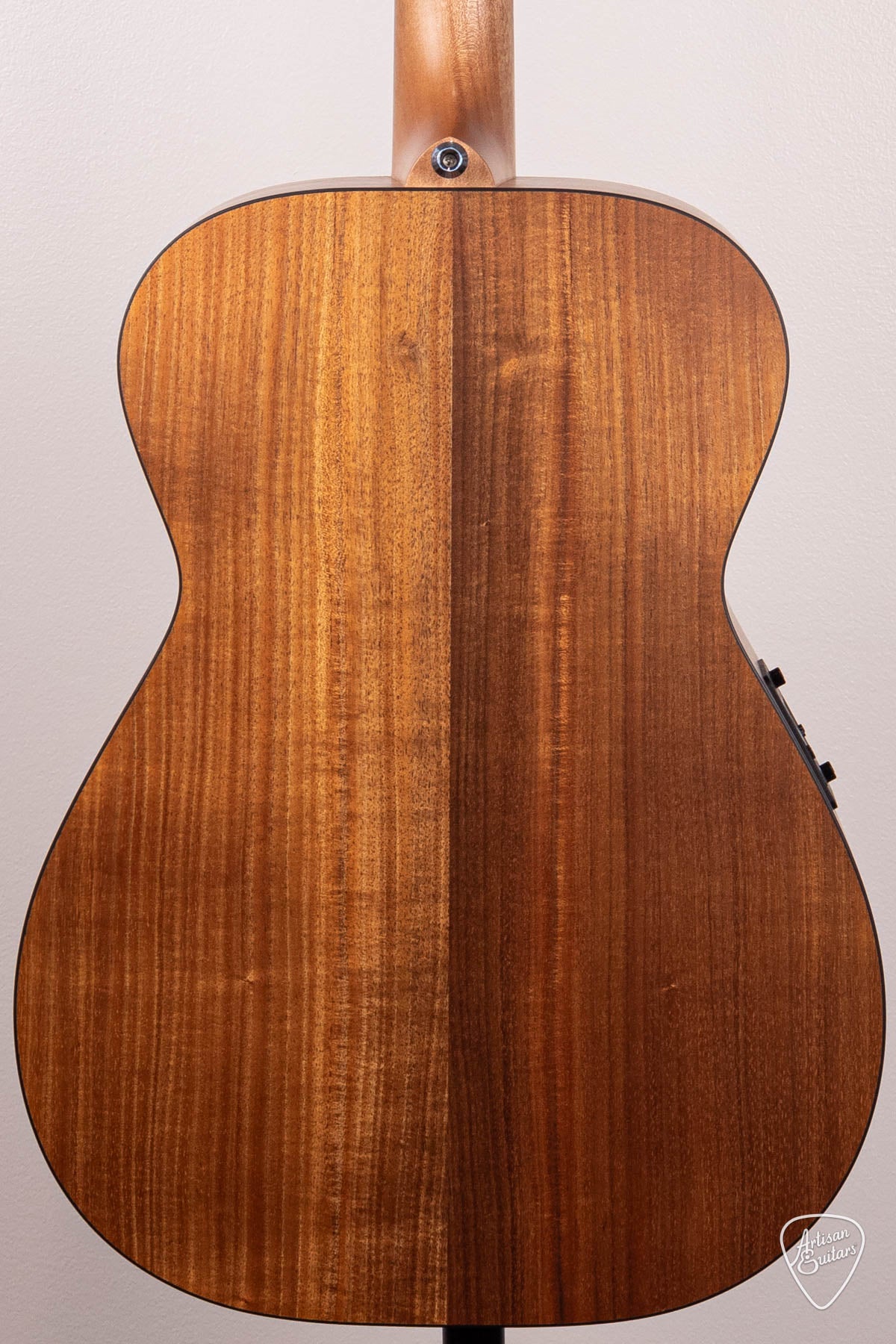 Maton Guitars Solid Road Series SRS-808 - 16716