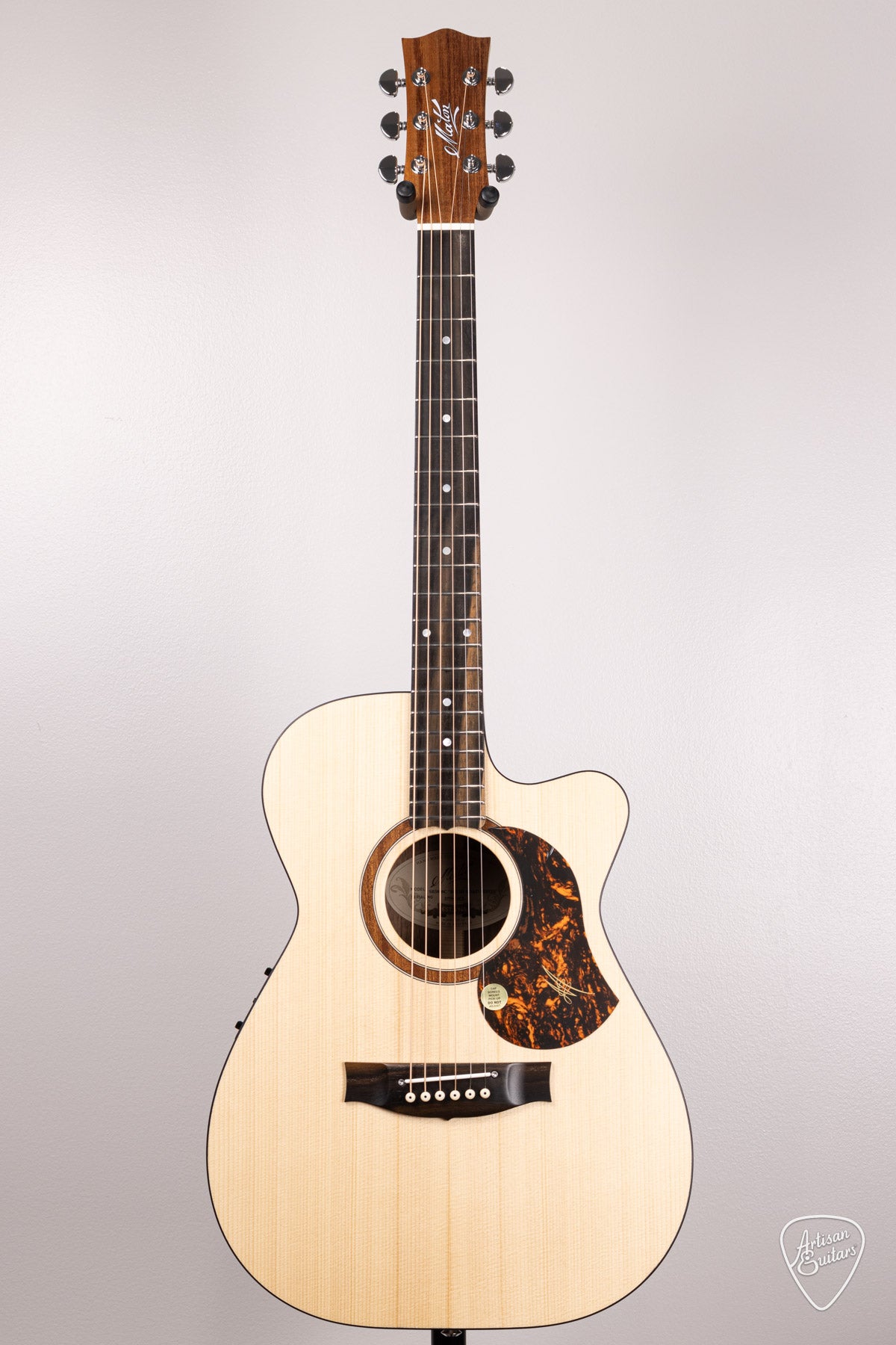 Maton Guitars Solid Road Series SRS-808C - 16566