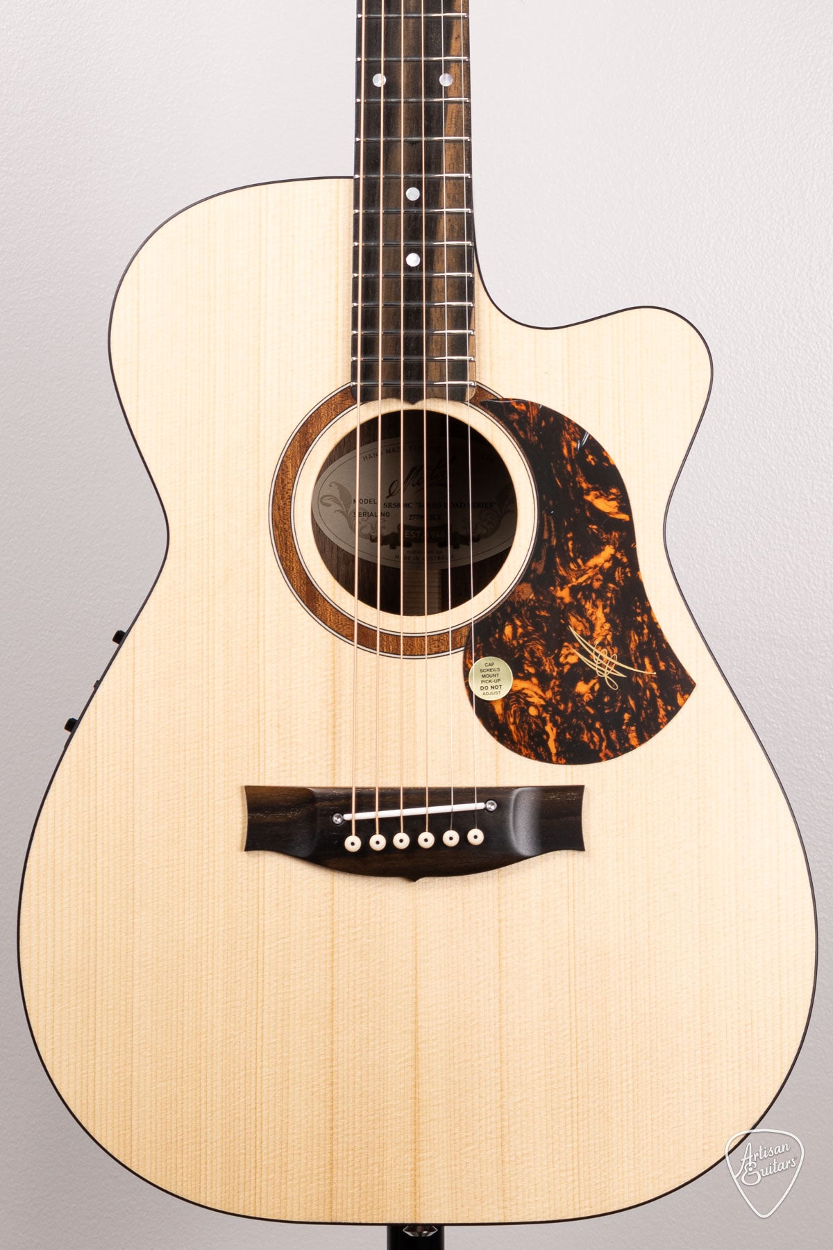 Maton Guitars Solid Road Series SRS-808C - 16566