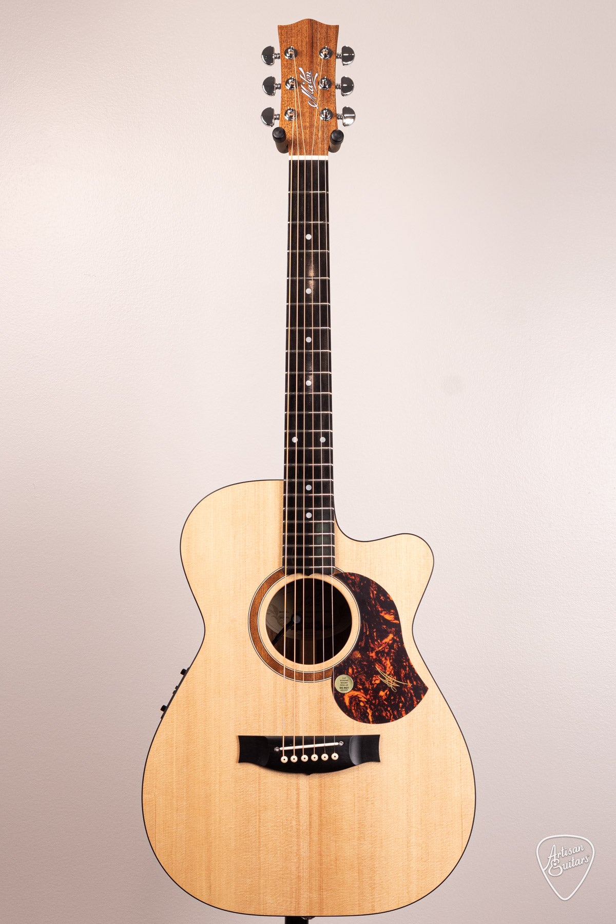 Maton Guitars Solid Road Series SRS-808C - 16622
