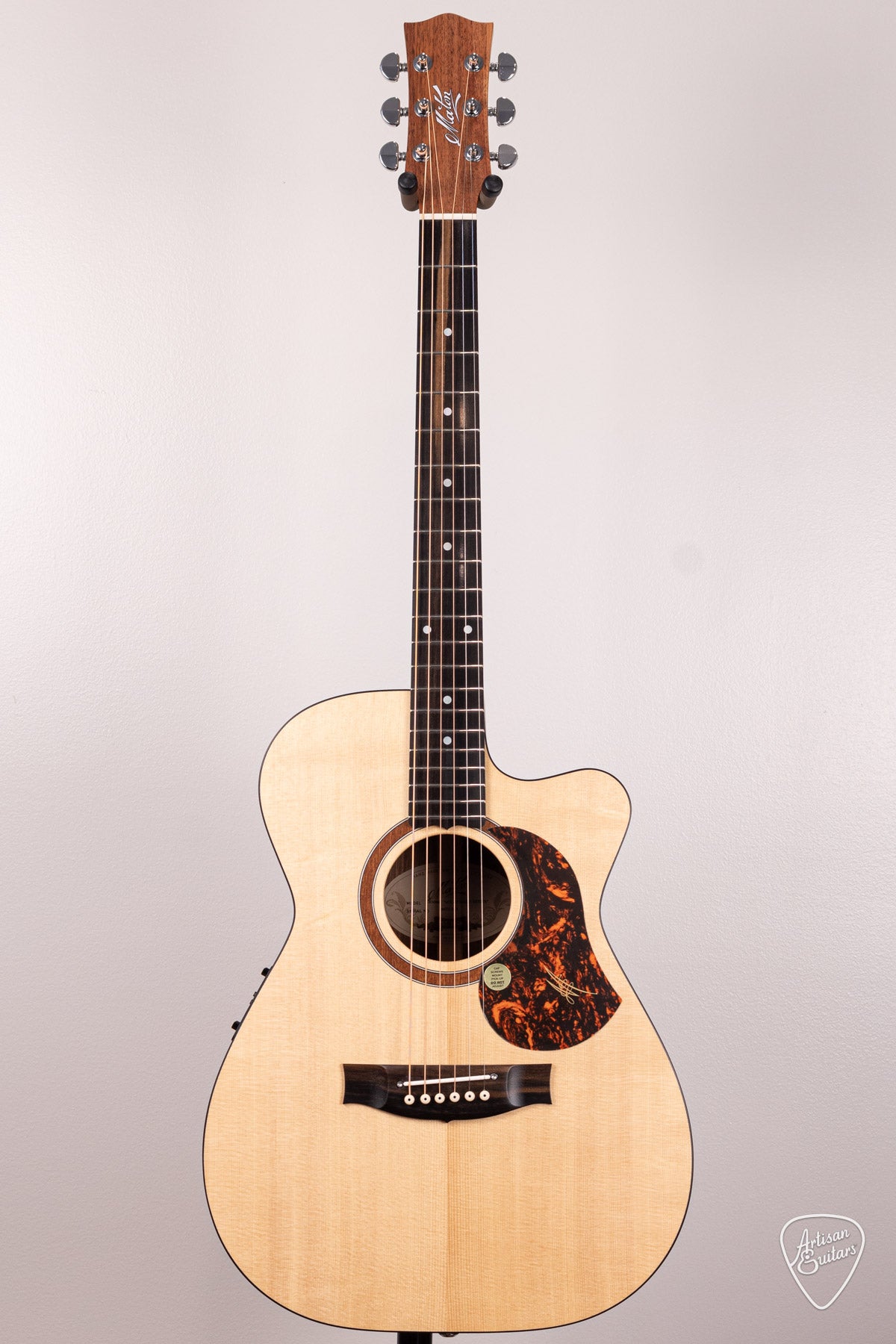 Maton Guitars Solid Road Series SRS-808C - 16643
