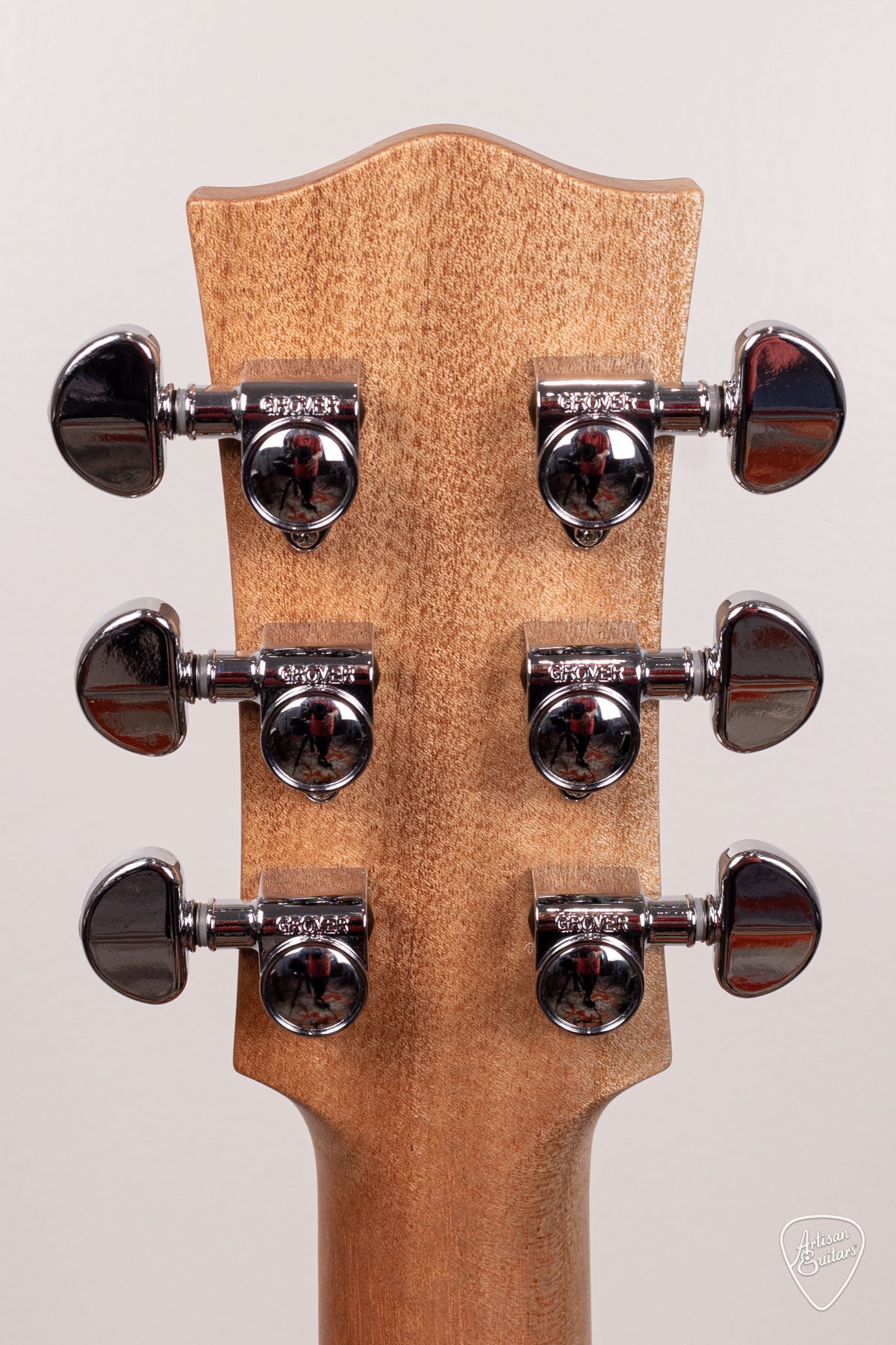 Maton Guitars Solid Road Series SRS-808C - 16719