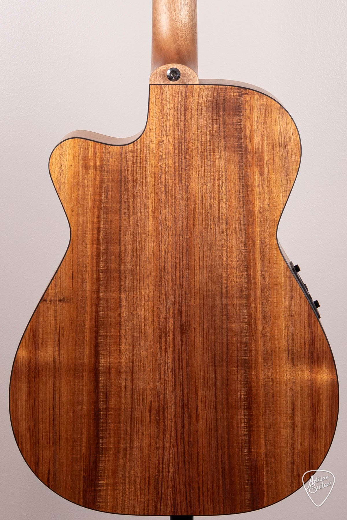 Maton Guitars Solid Road Series SRS-808C - 16719