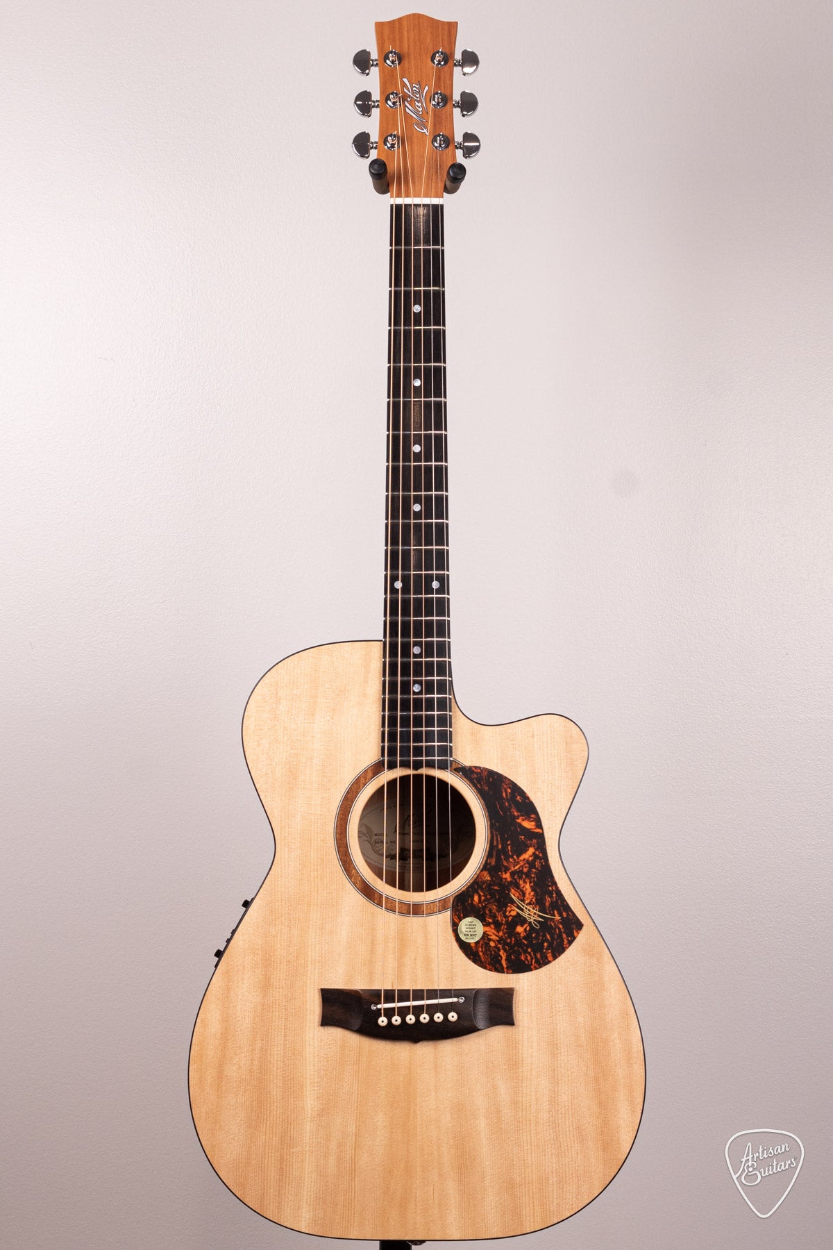 Maton Guitars Solid Road Series SRS-808C - 16720