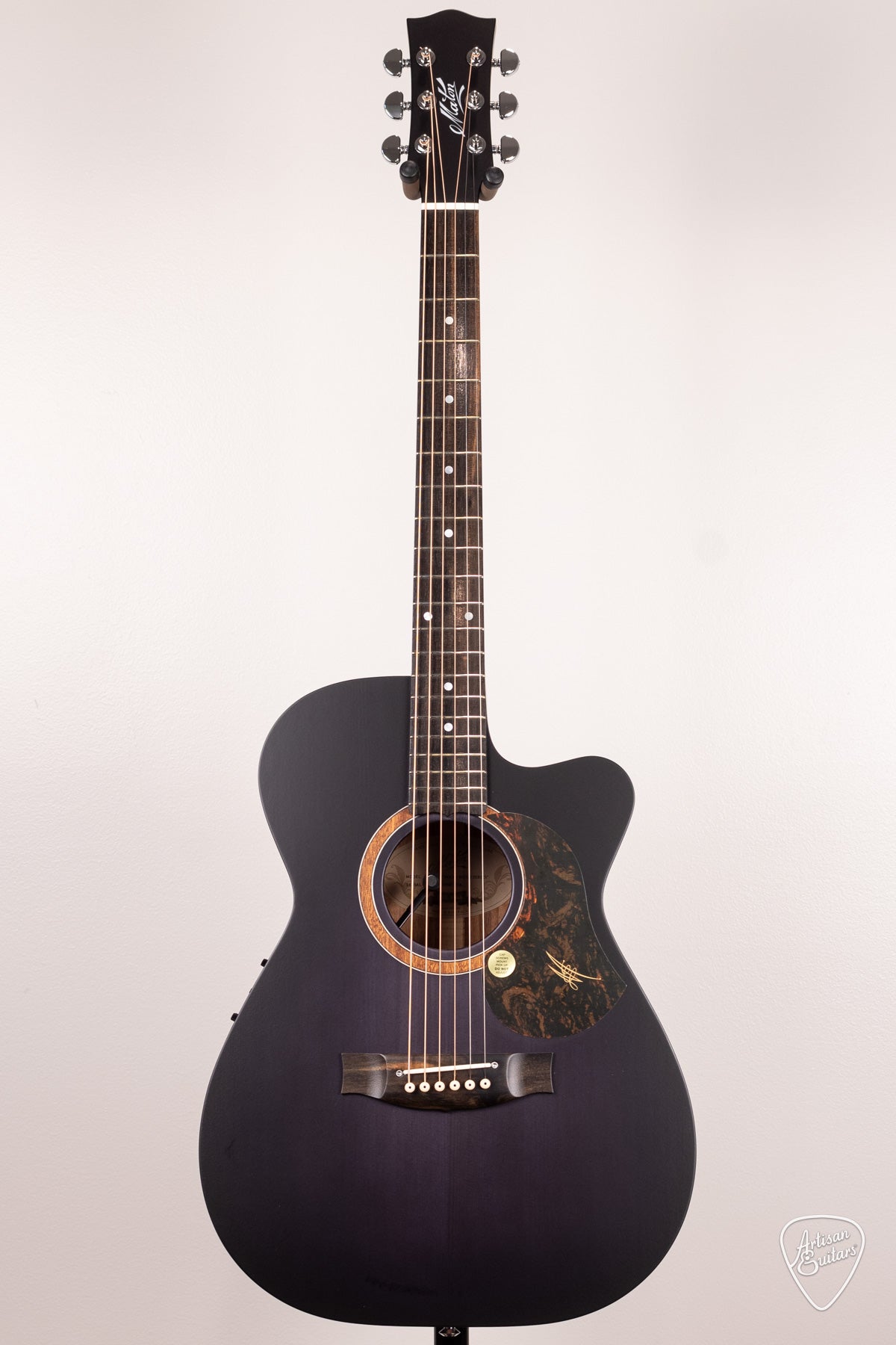 Maton Guitars Solid Road Series SRS-808C - 16749