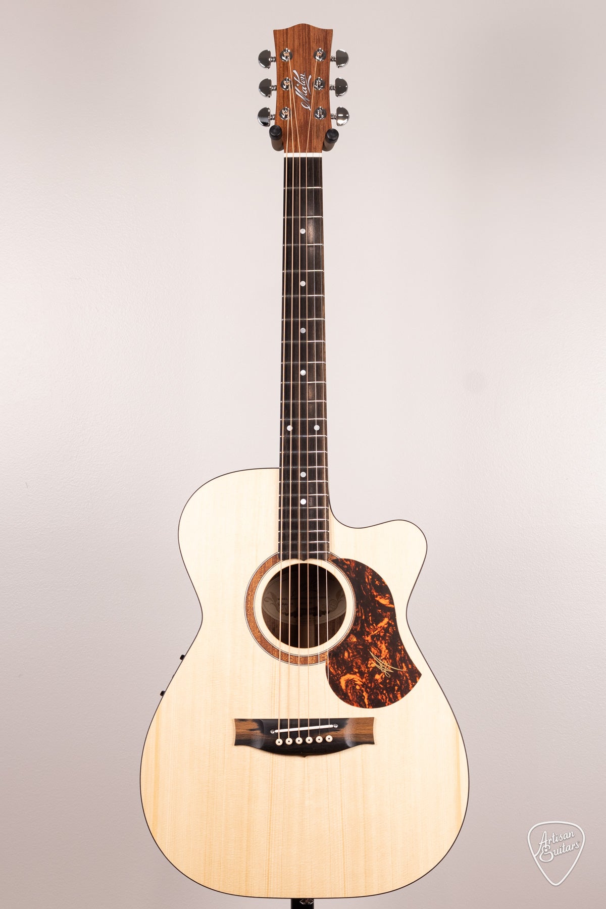 Maton Guitars Solid Road Series SRS-808C - 16748