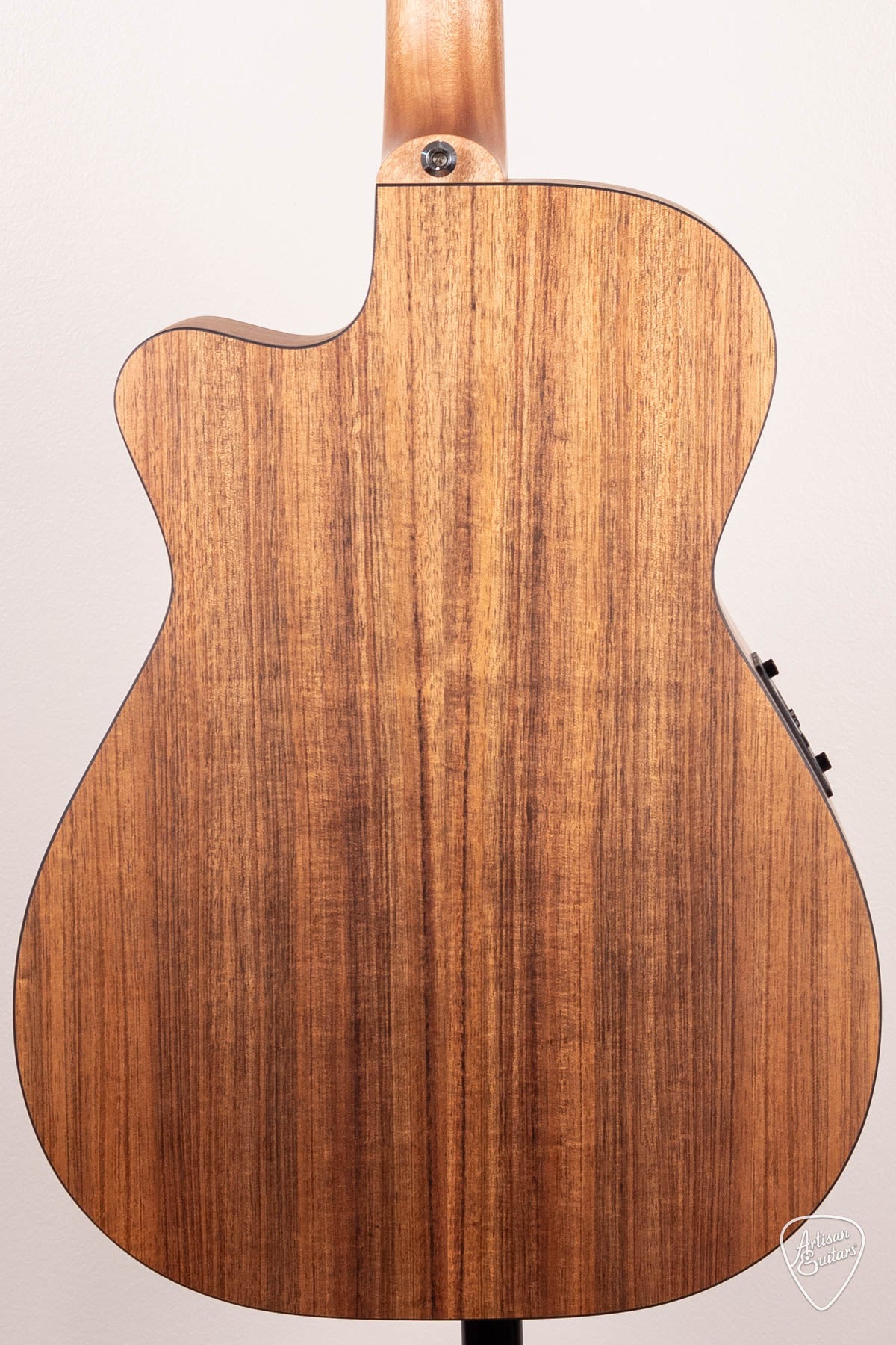 Maton Guitars Solid Road Series SRS-808C - 16748