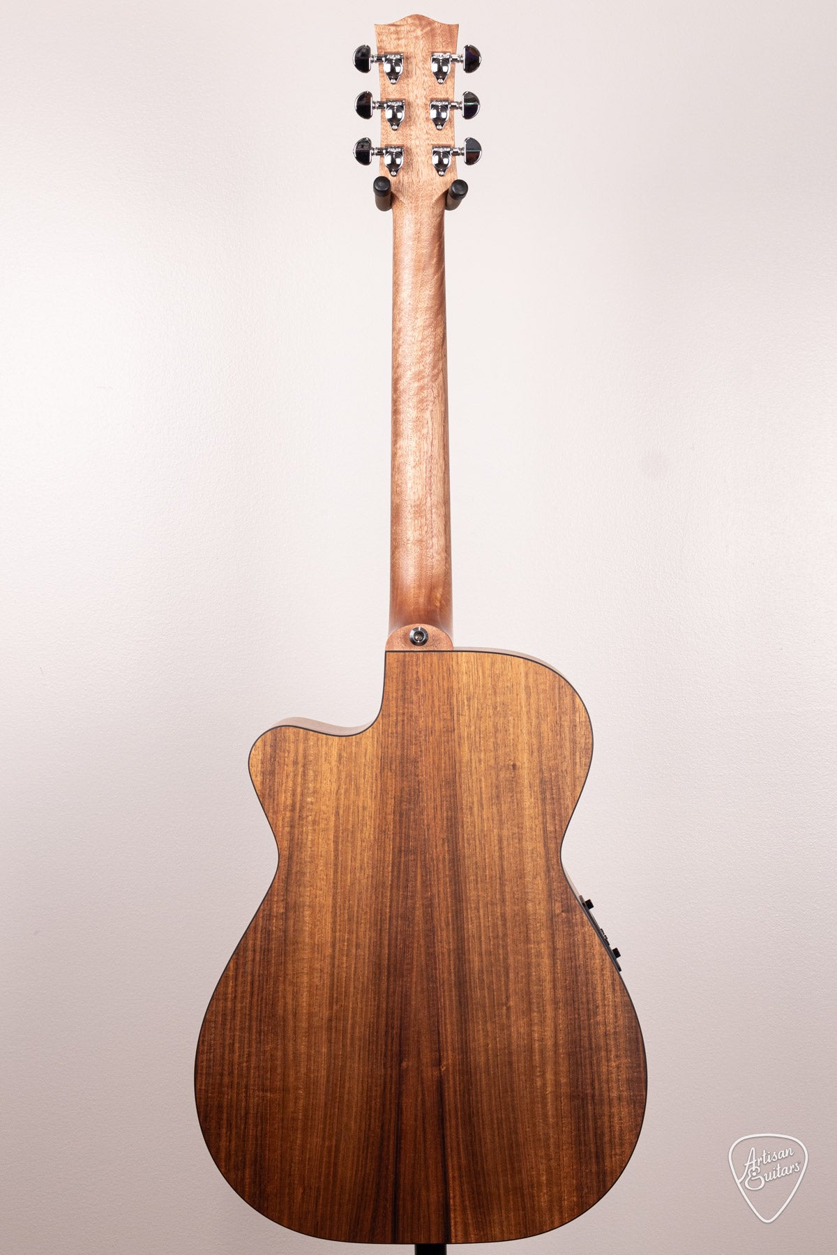 Maton Guitars Solid Road Series SRS-808C - 16792