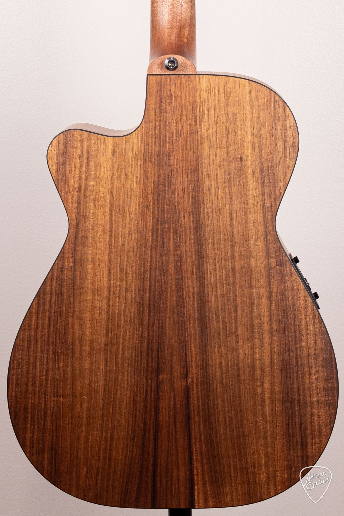 Maton Guitars Solid Road Series SRS-808C - 16792