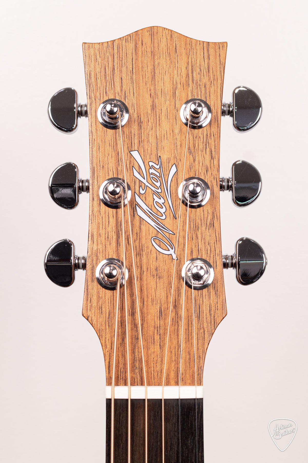 Maton Guitars Solid Road Series SRS-808C - 16792