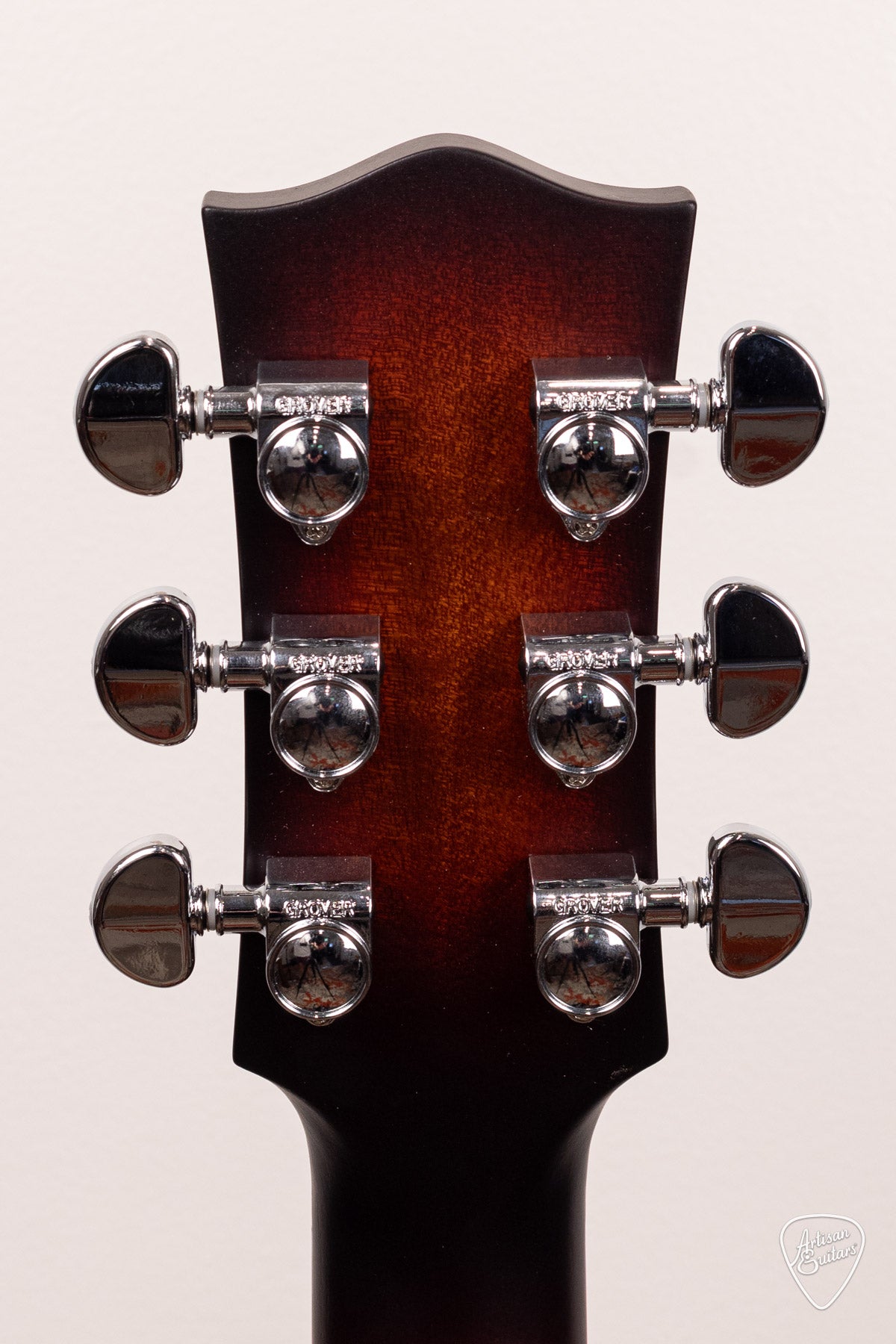 Maton Guitars Solid Road Series SRS-808C - 16742