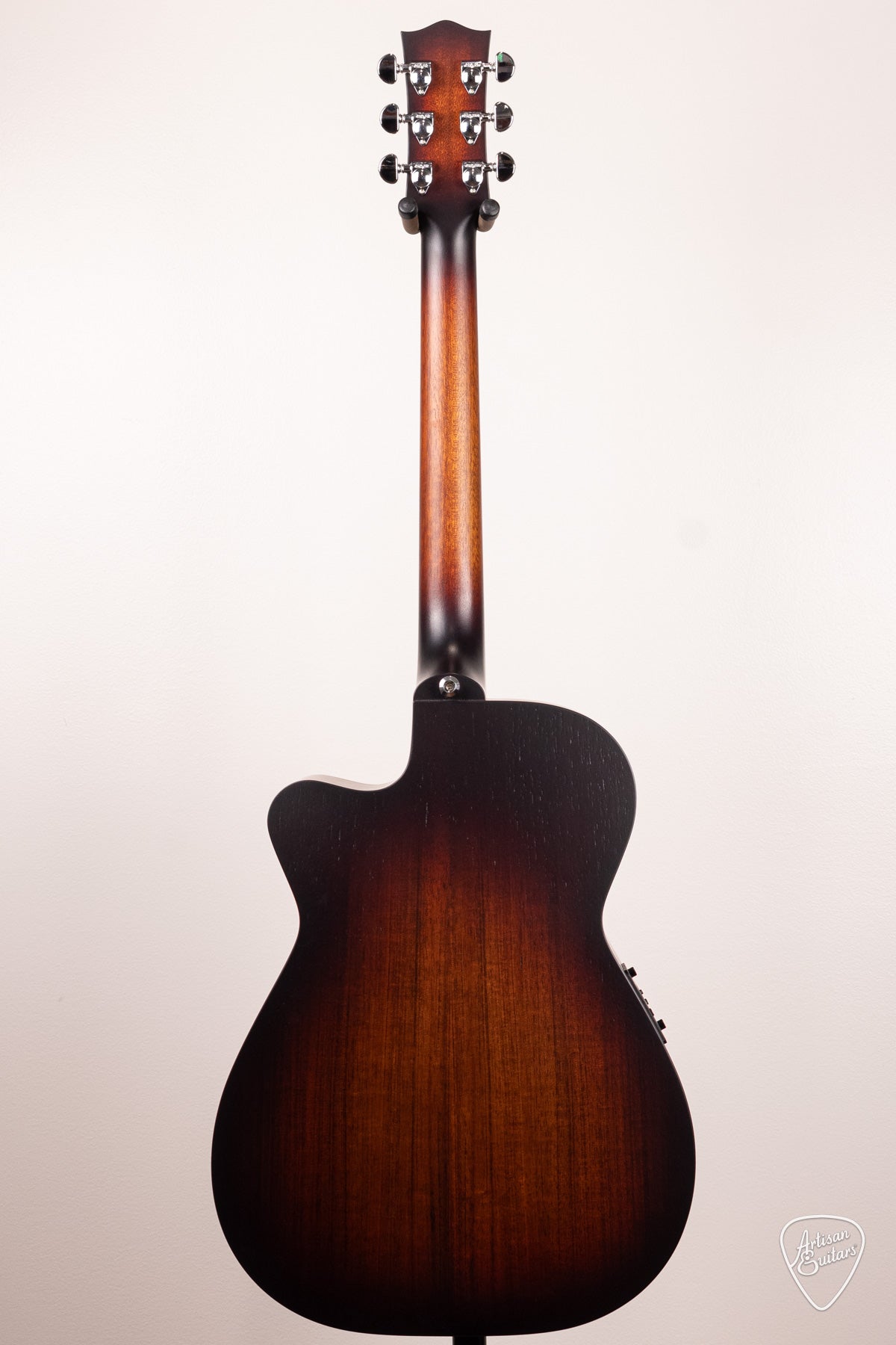 Maton Guitars Solid Road Series SRS-808C - 16742