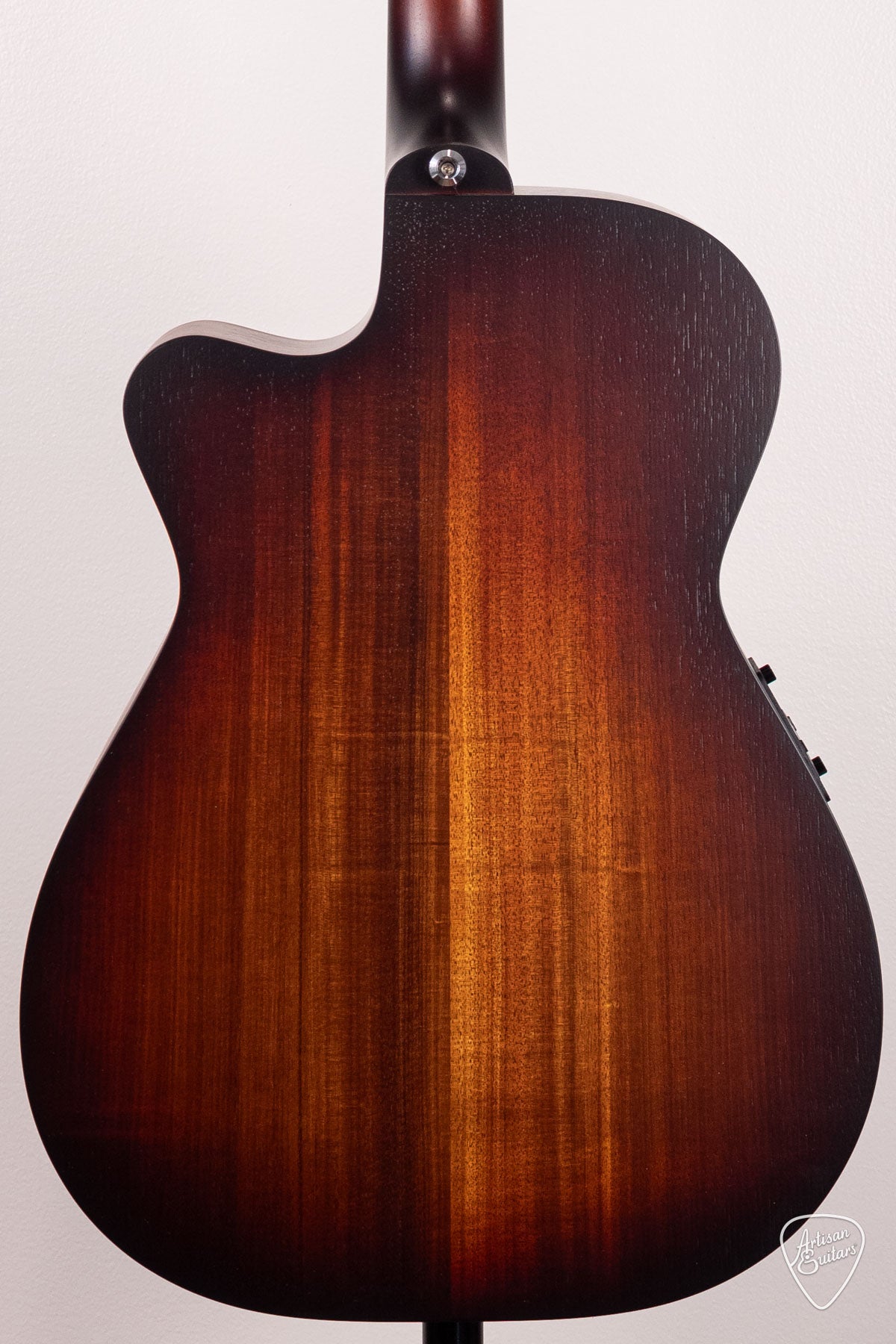 Maton Guitars Solid Road Series SRS-808C - 16642