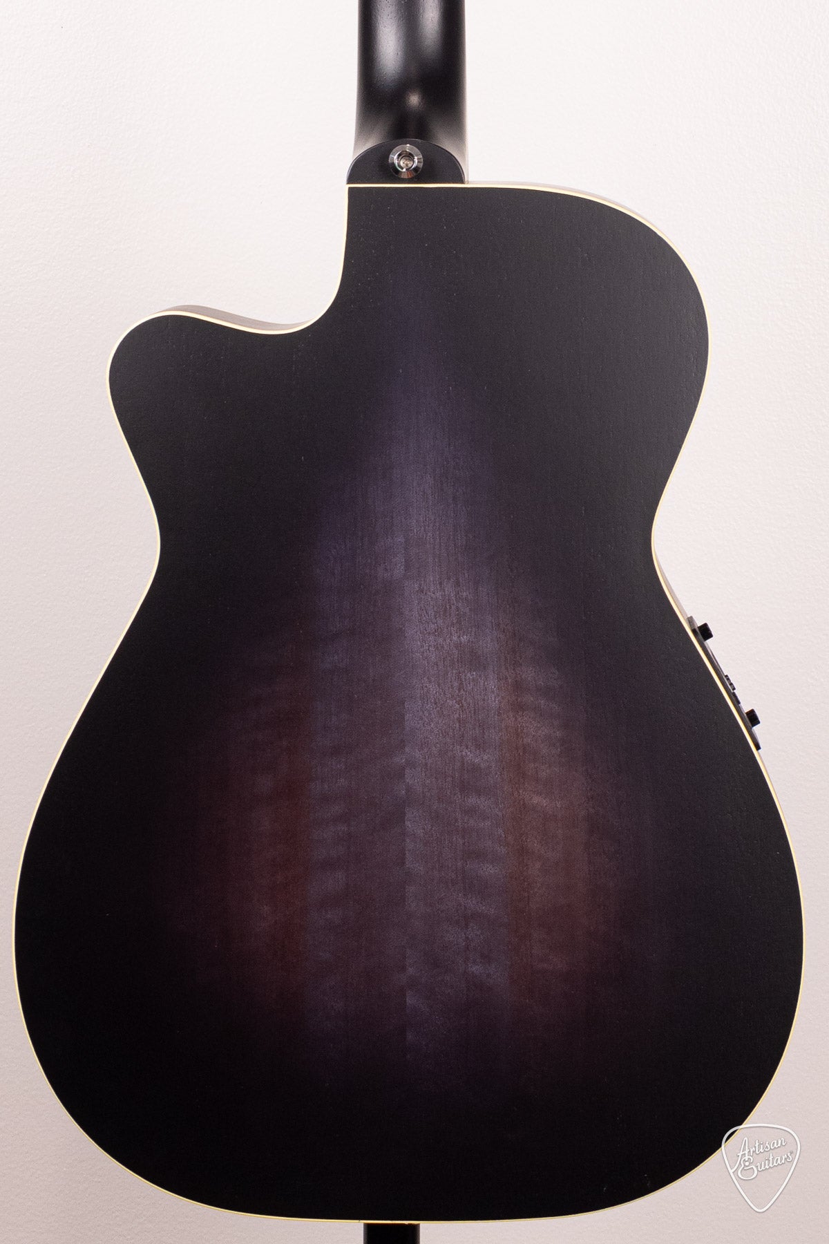 Maton Guitars EBG-808C Performer - 16790