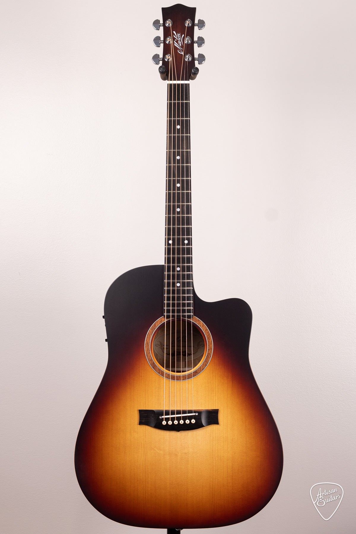 Maton Guitars Solid Road Series SRS-70C Dreadnought - 16657