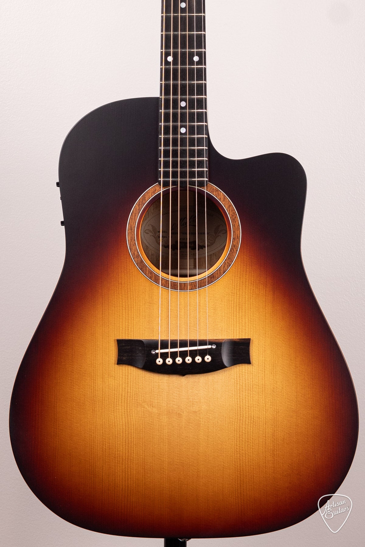 Maton Guitars Solid Road Series SRS-70C Dreadnought - 16657