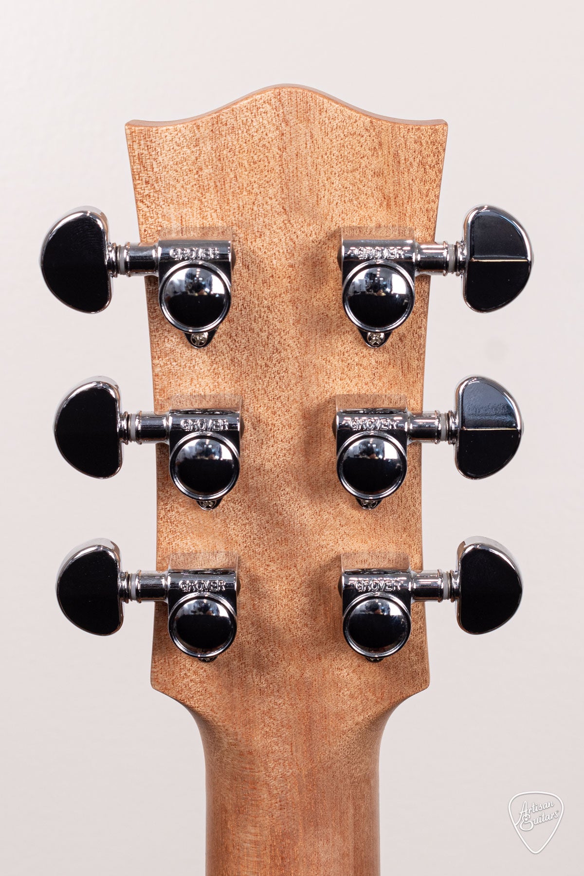 Maton Guitars Solid Road Series SRS-808C - 16659
