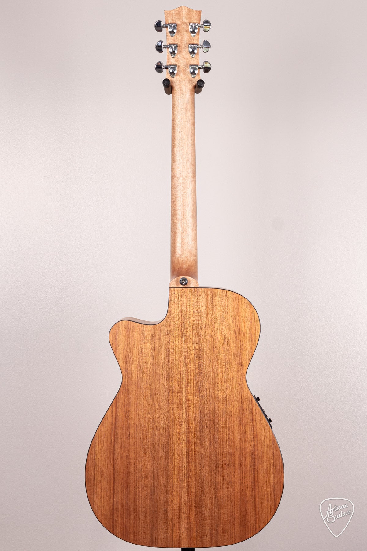 Maton Guitars Solid Road Series SRS-808C - 16659