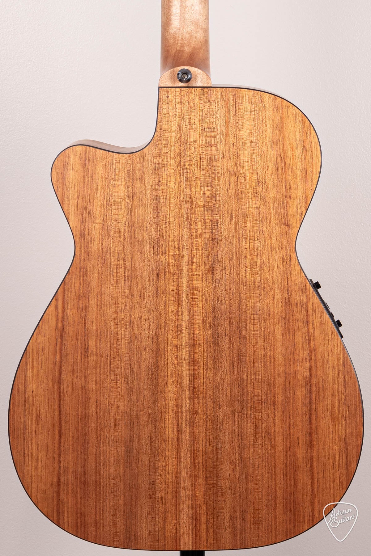 Maton Guitars Solid Road Series SRS-808C - 16659