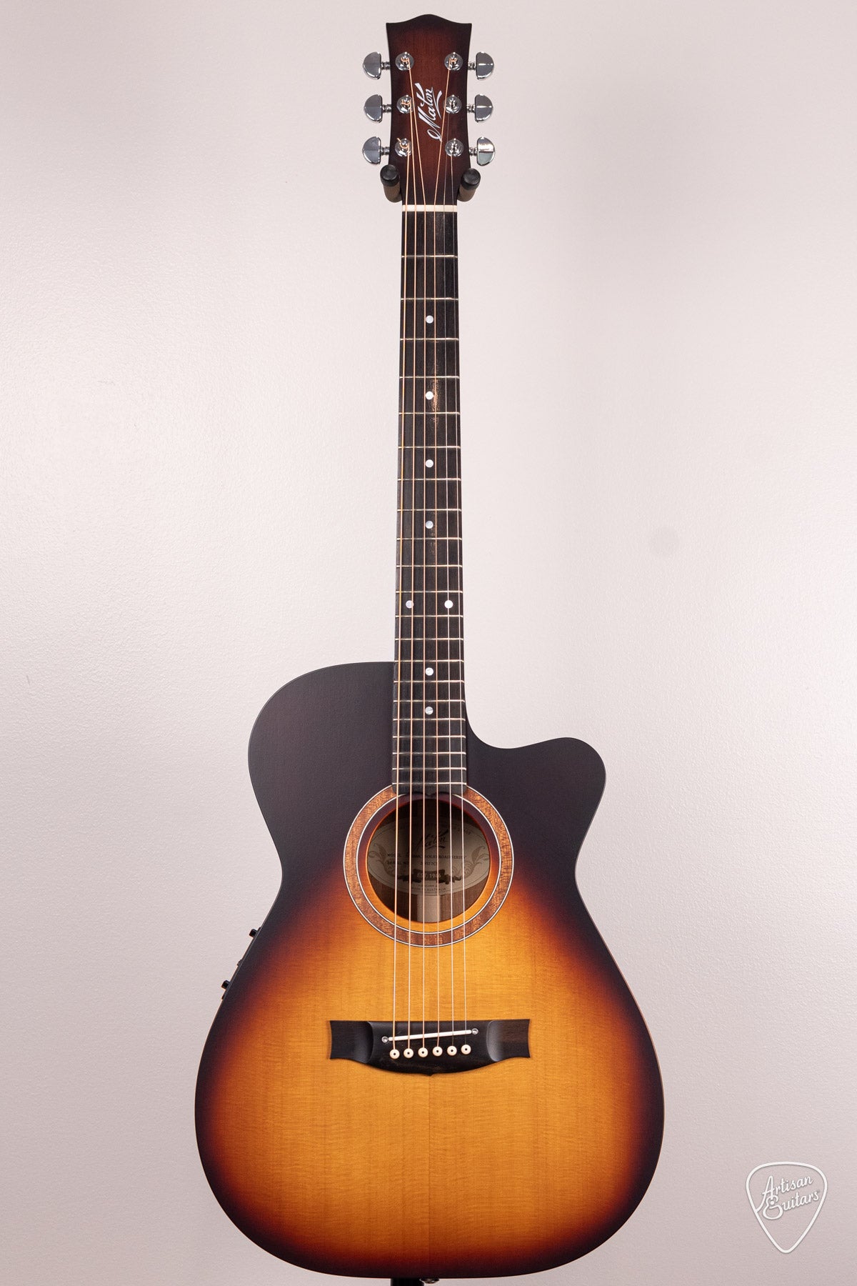 Maton Guitars Solid Road Series SRS-808C - 16658