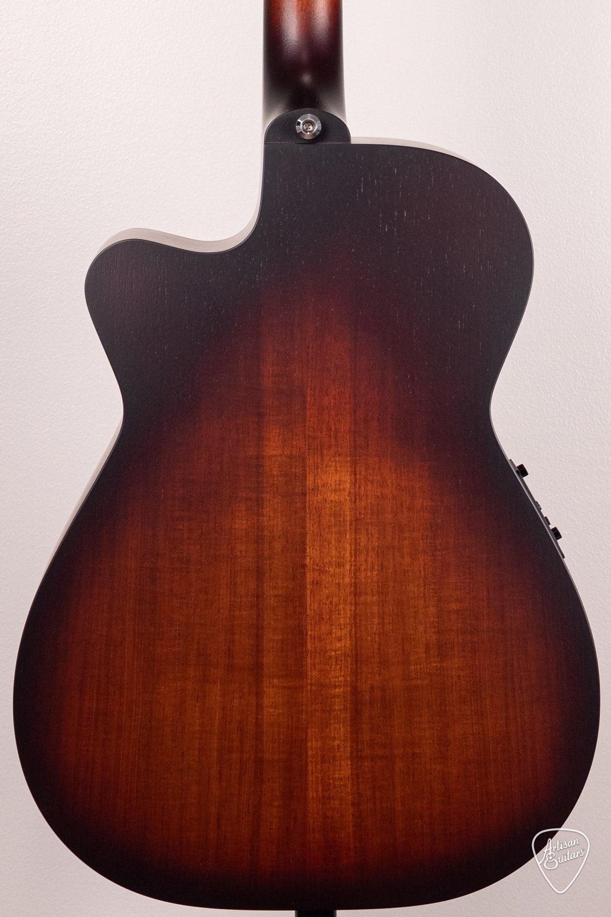 Maton Guitars Solid Road Series SRS-808C - 16658