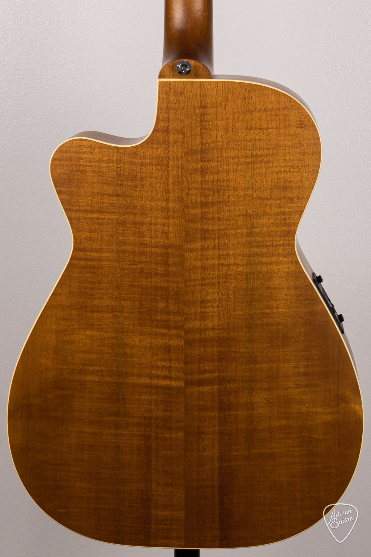 Maton Guitars EBG-808-TEC Tommy Emmanuel Cutaway - 16524
