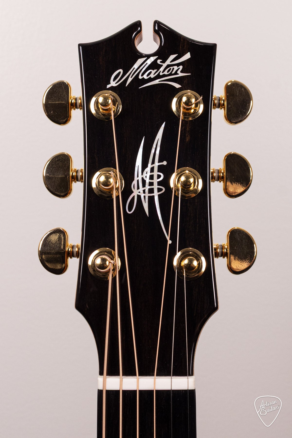 Maton Guitars EM100 Messiah Dreadnought - 16990