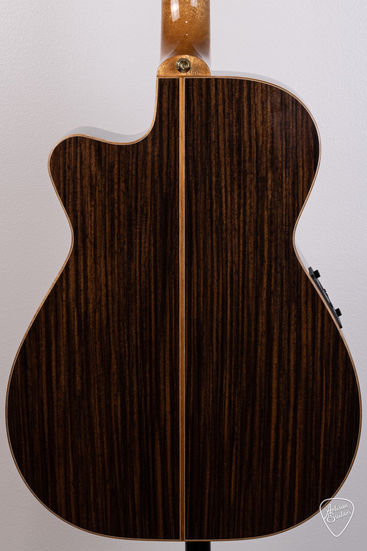 Maton Guitars EM100C-808 Messiah Cutaway - 16528
