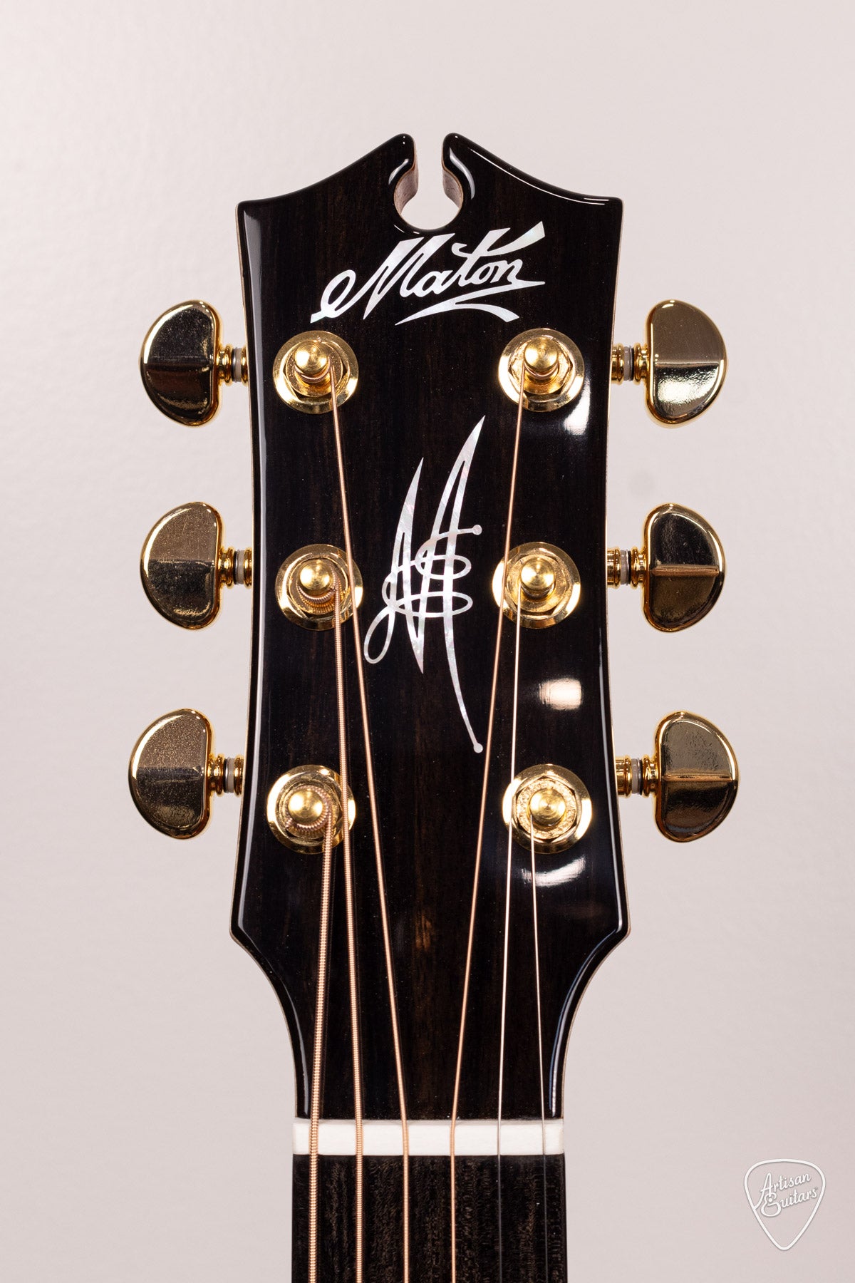 Maton Guitars EM100C Messiah Dreadnought Cutaway - 16692